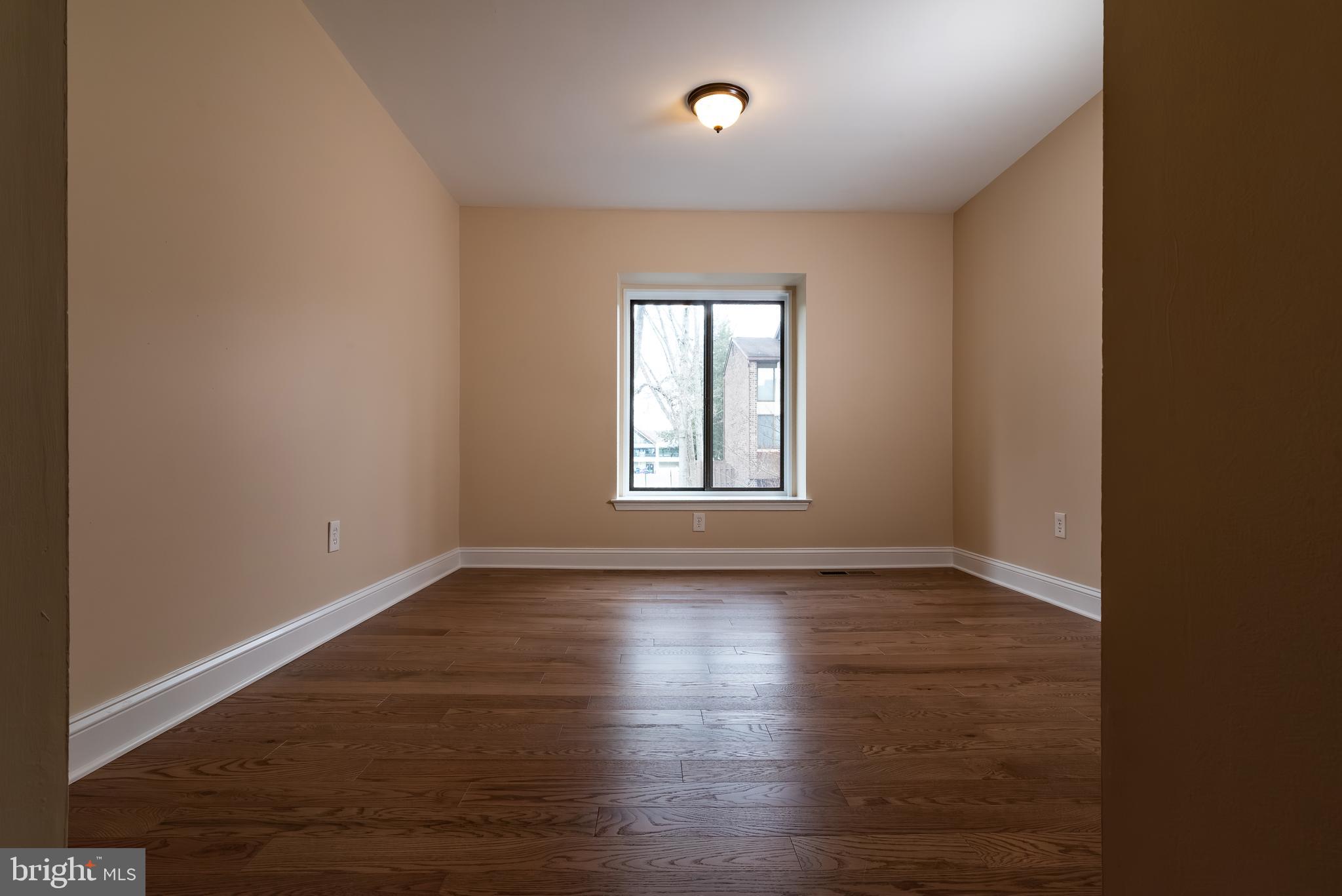 CHESTNUT GROVE - Residential