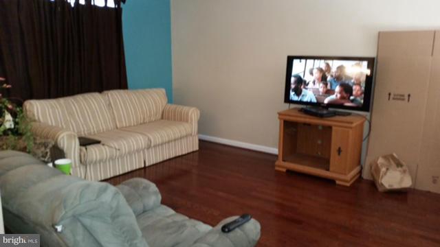 SOUTH OAKS - Residential