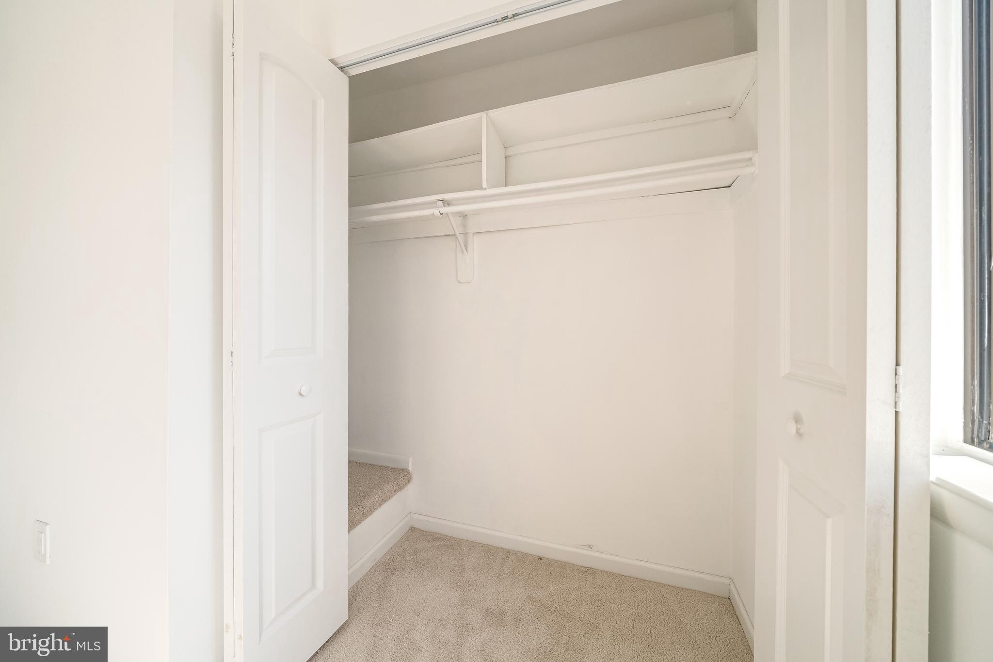 SUGARLAND SQUARE - Residential