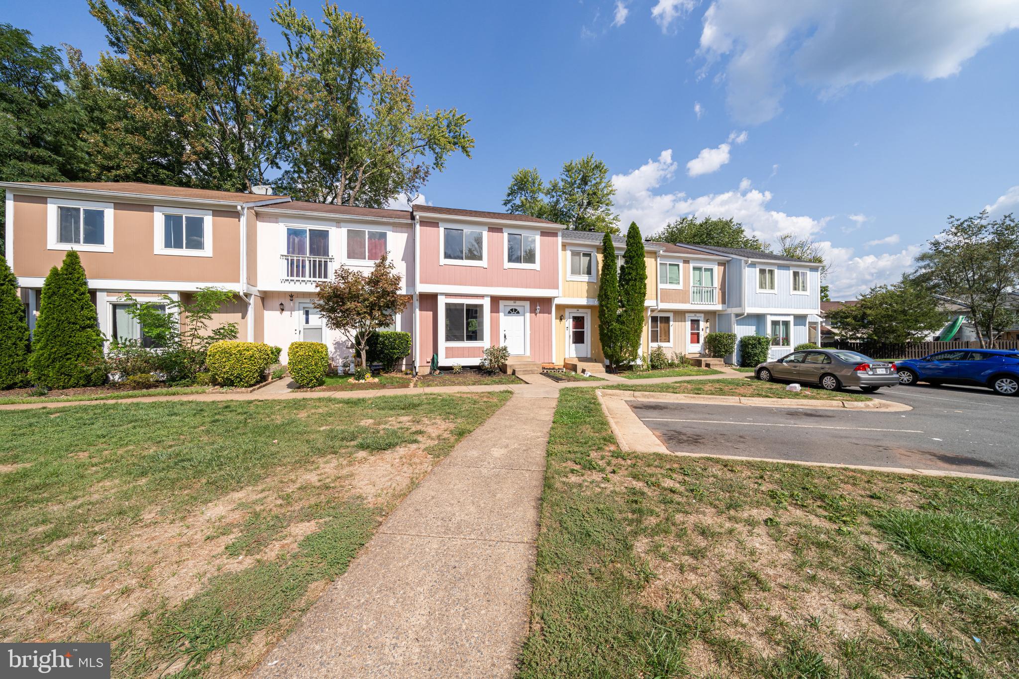 SUGARLAND SQUARE - Residential