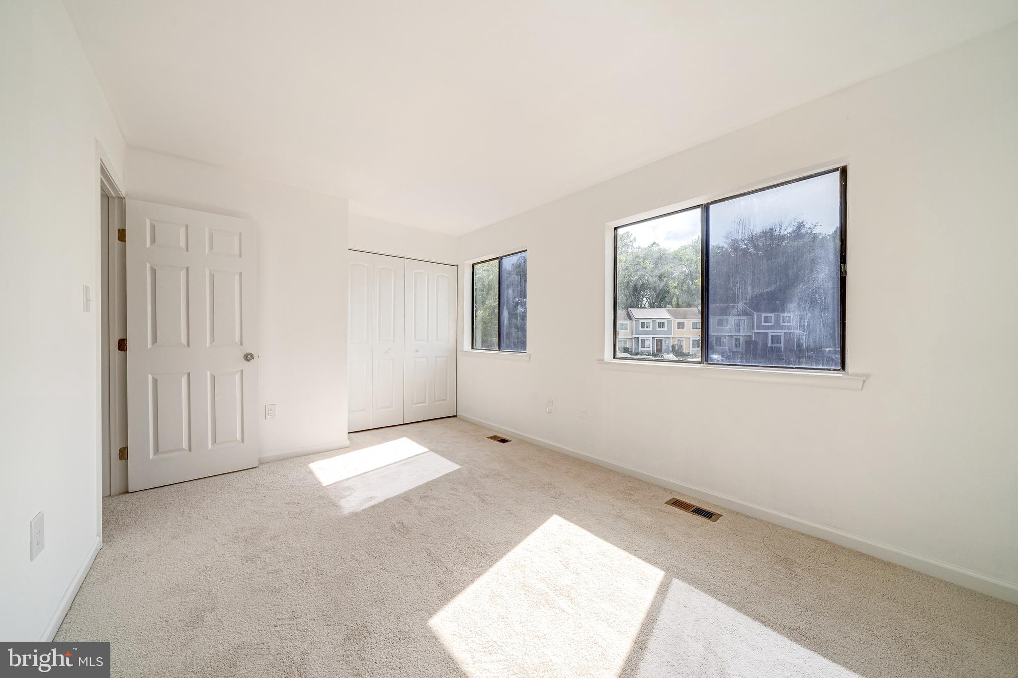 SUGARLAND SQUARE - Residential