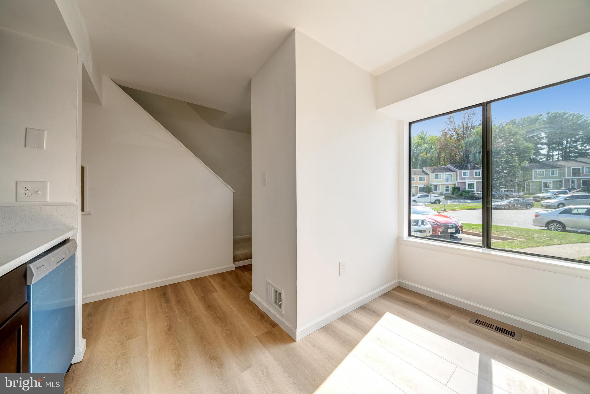 SUGARLAND SQUARE - Residential