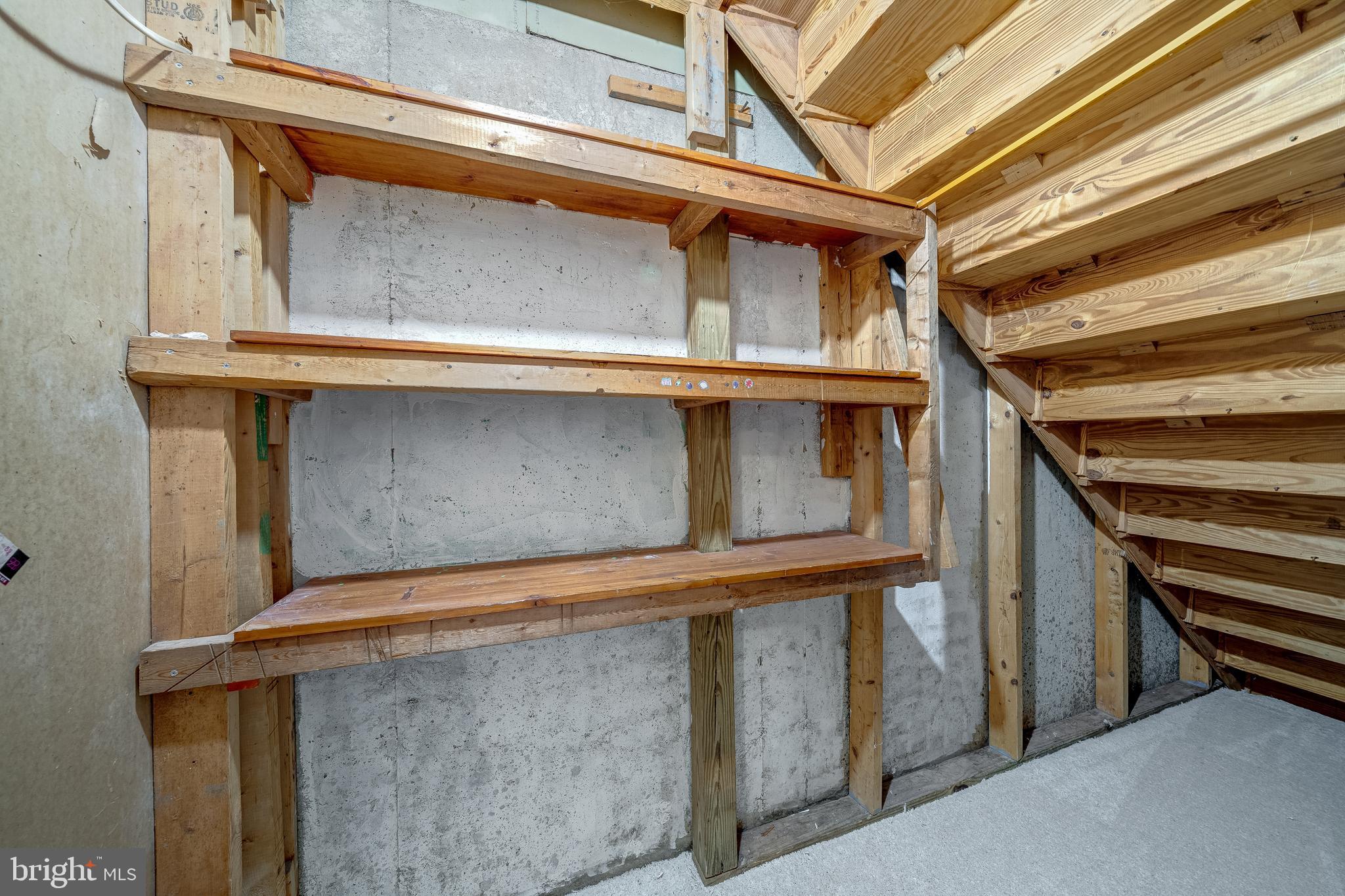 SUGARLAND SQUARE - Residential