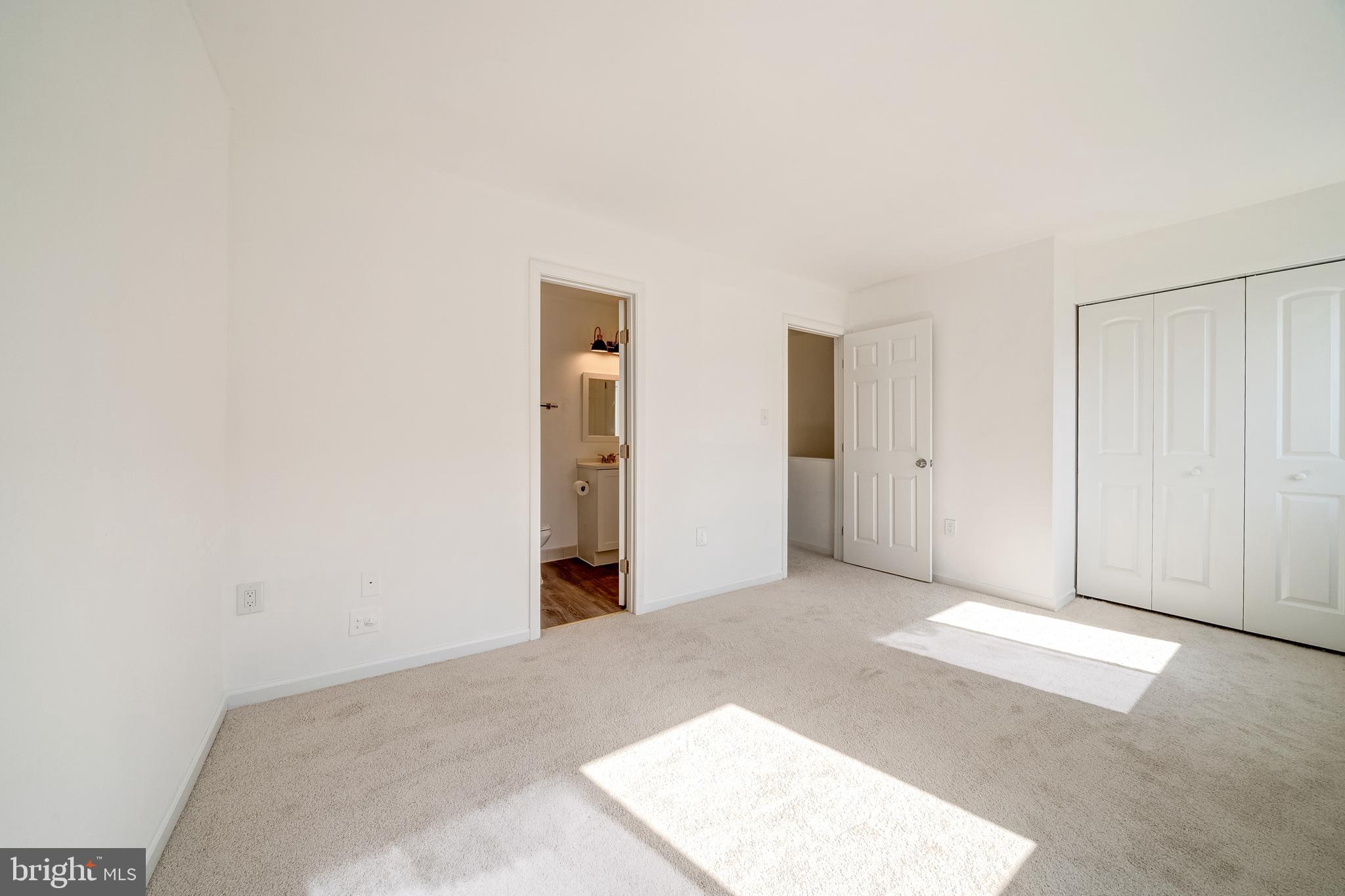 SUGARLAND SQUARE - Residential