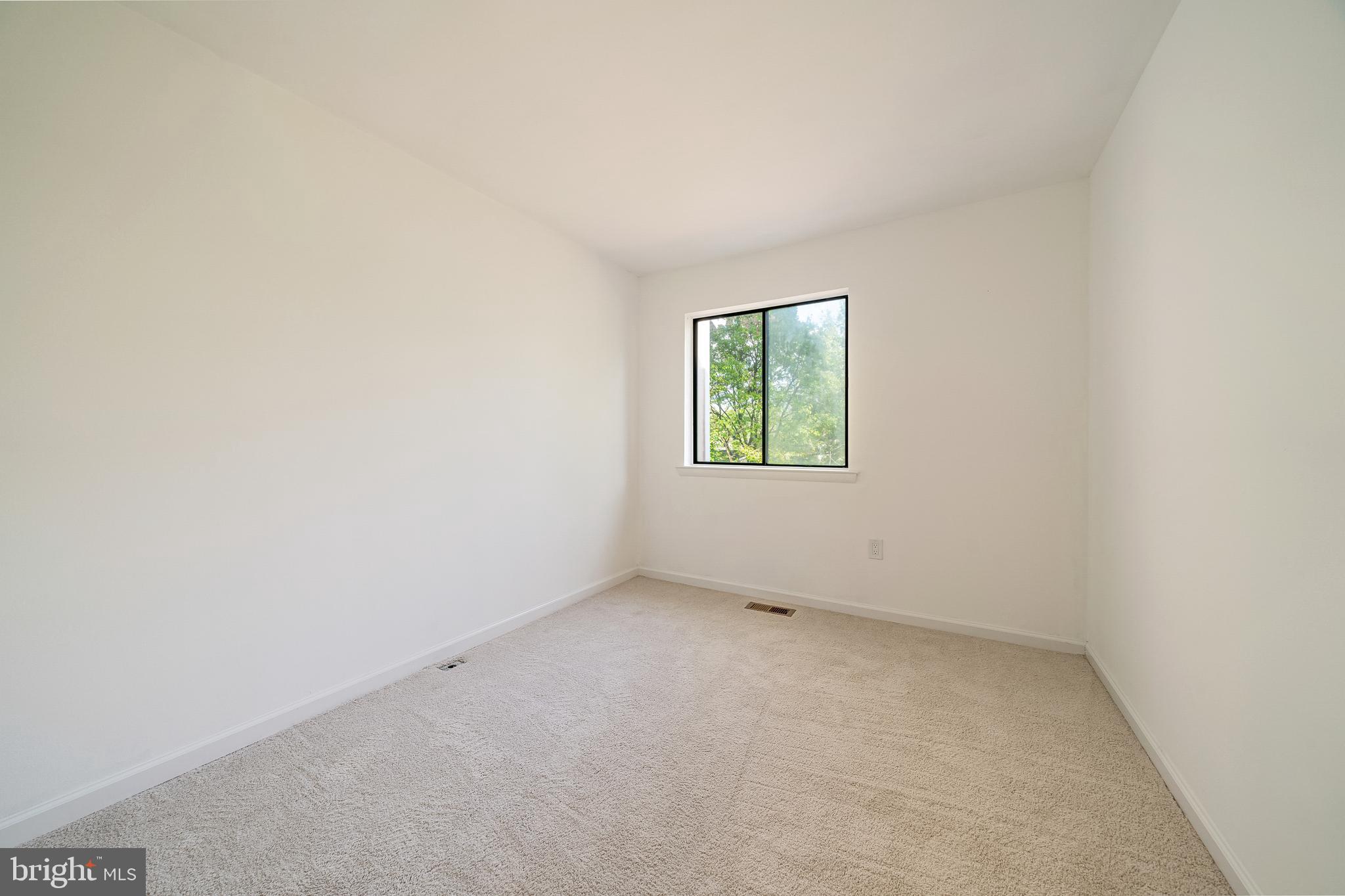 SUGARLAND SQUARE - Residential