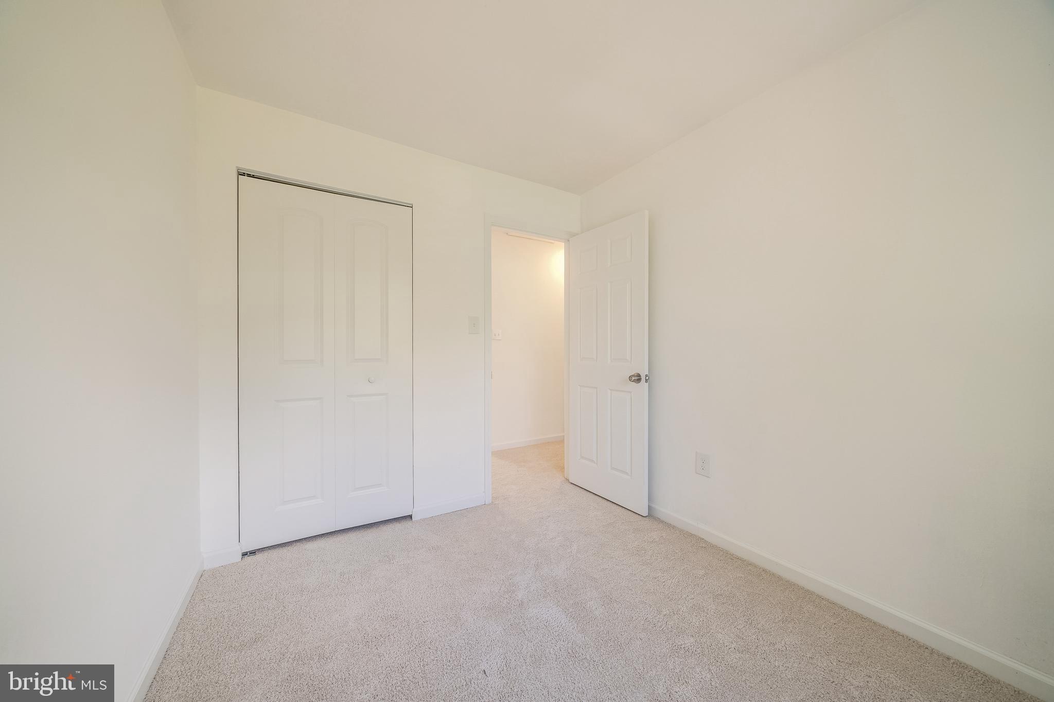 SUGARLAND SQUARE - Residential