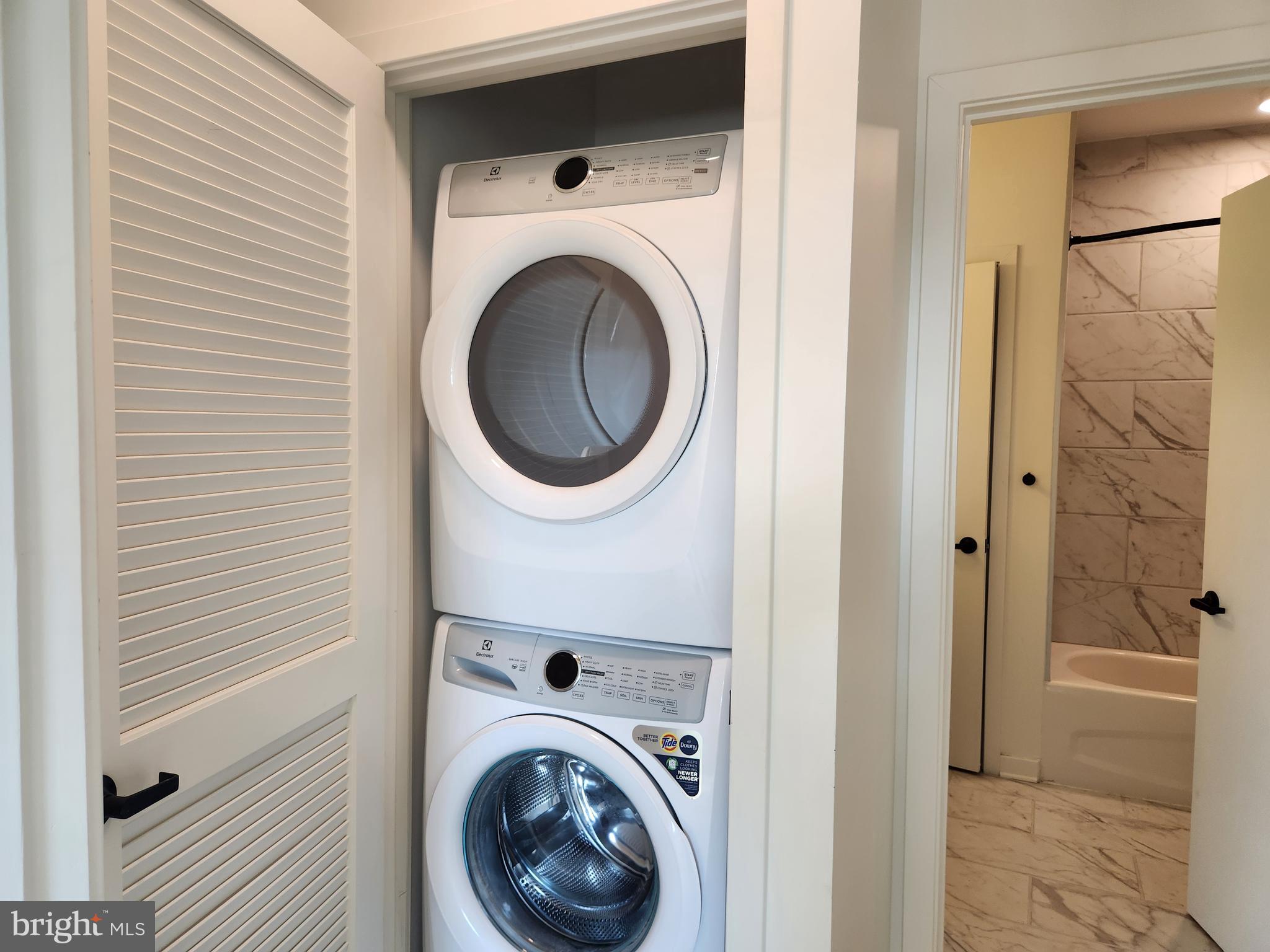 DOWNTOWN FREDERICKSBURG - Residential Lease