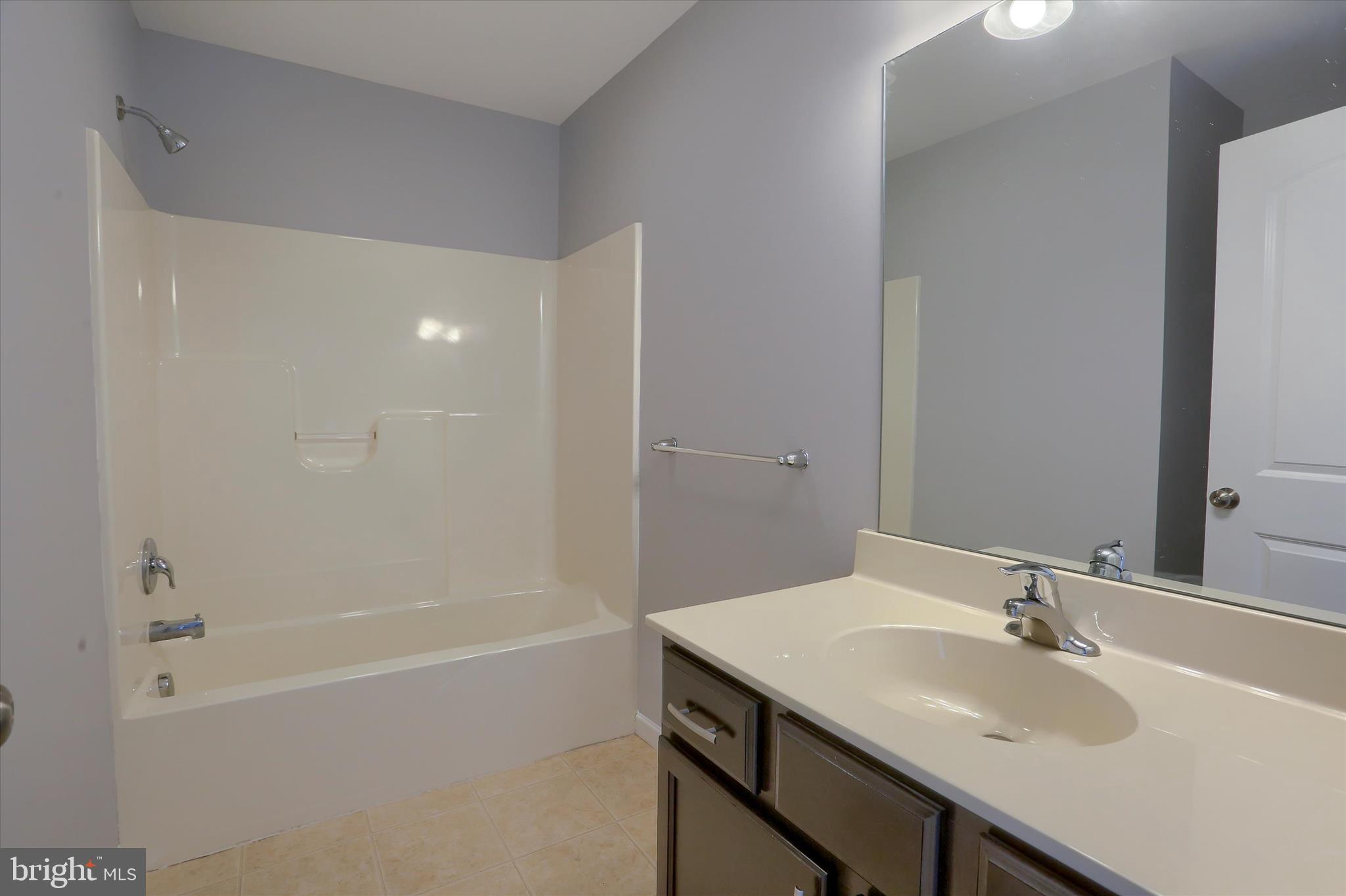 DORSET SQUARE AT WINDING HILLS - Residential