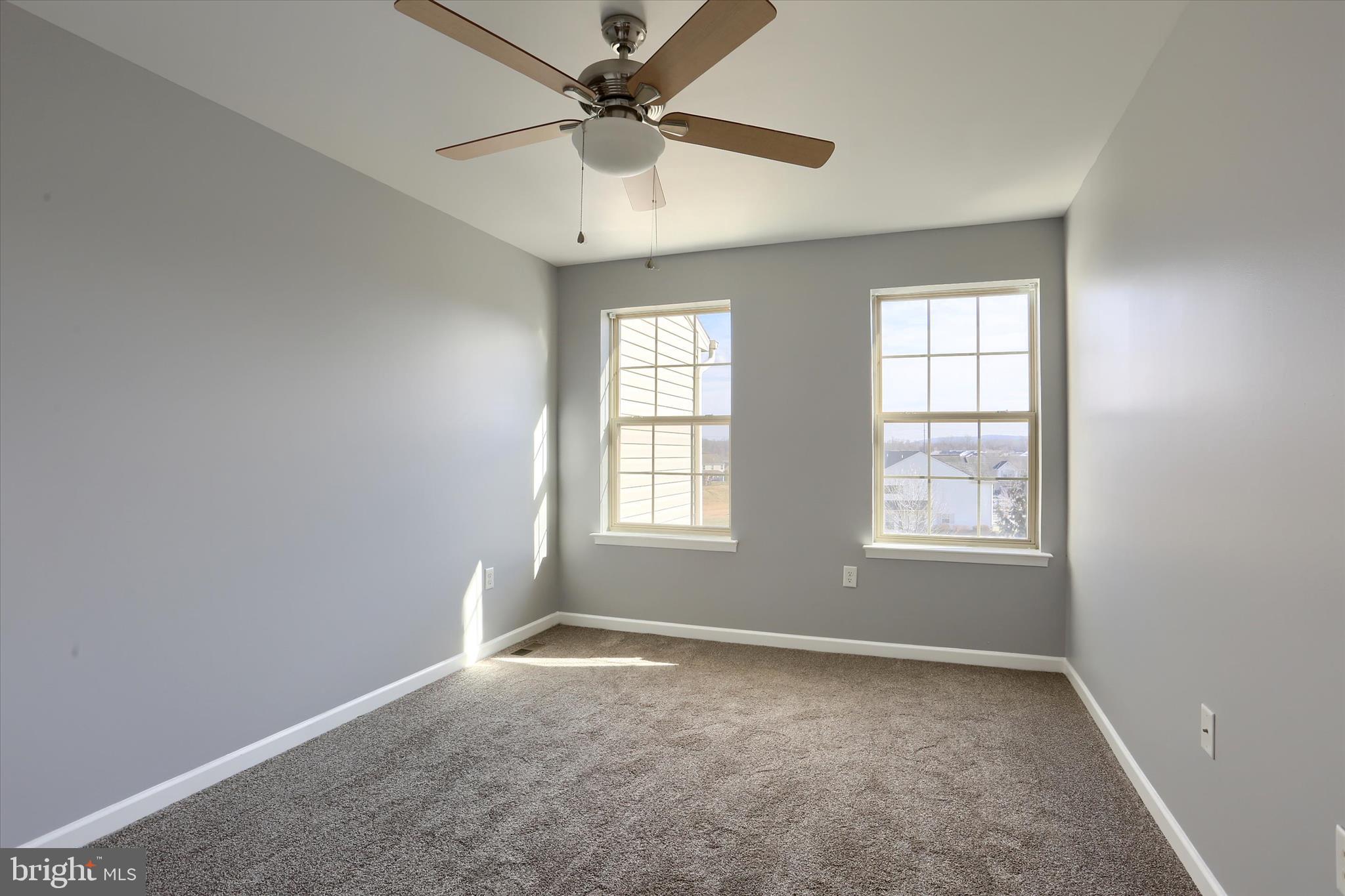 DORSET SQUARE AT WINDING HILLS - Residential