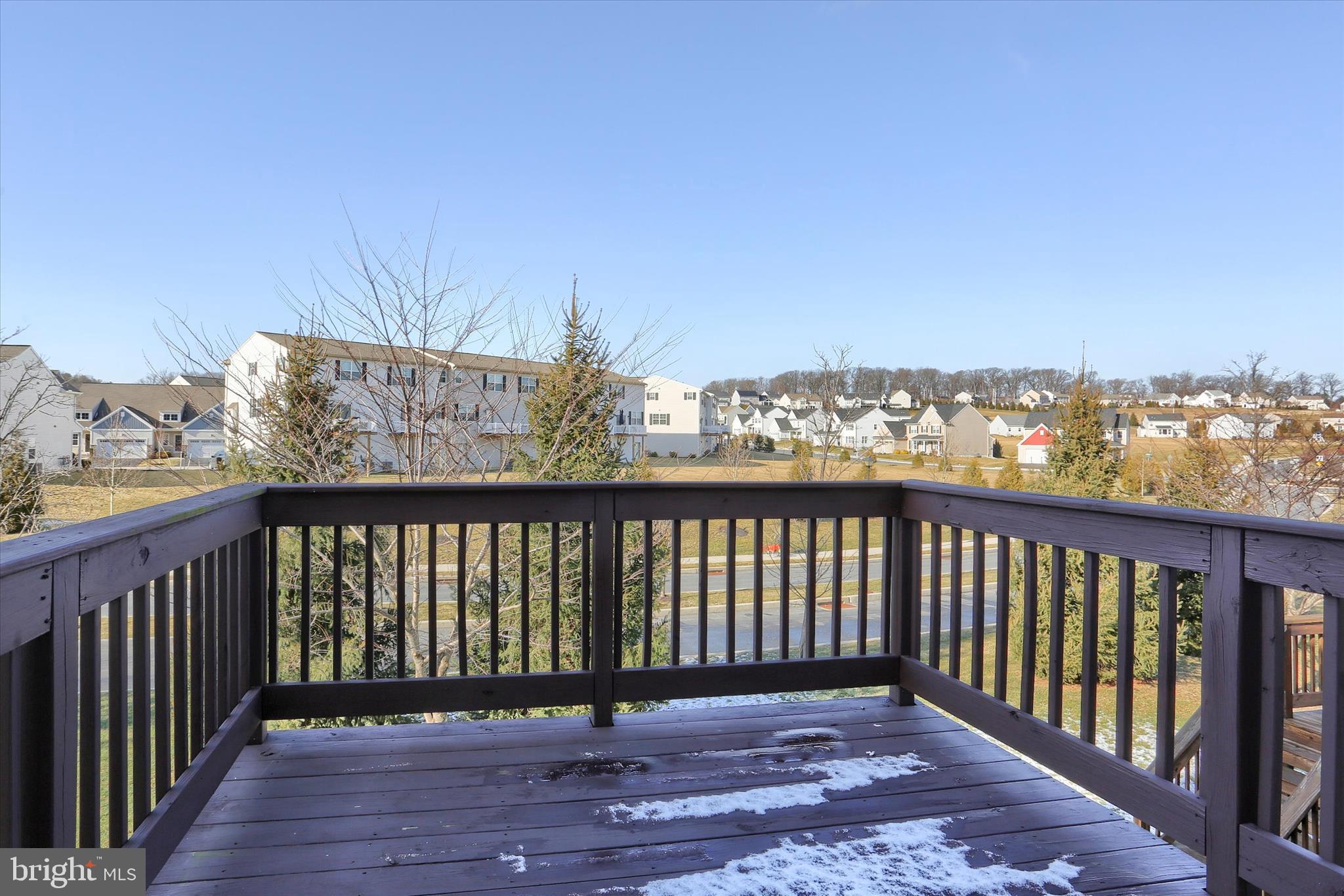 DORSET SQUARE AT WINDING HILLS - Residential
