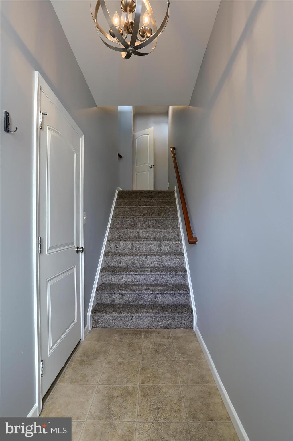 DORSET SQUARE AT WINDING HILLS - Residential