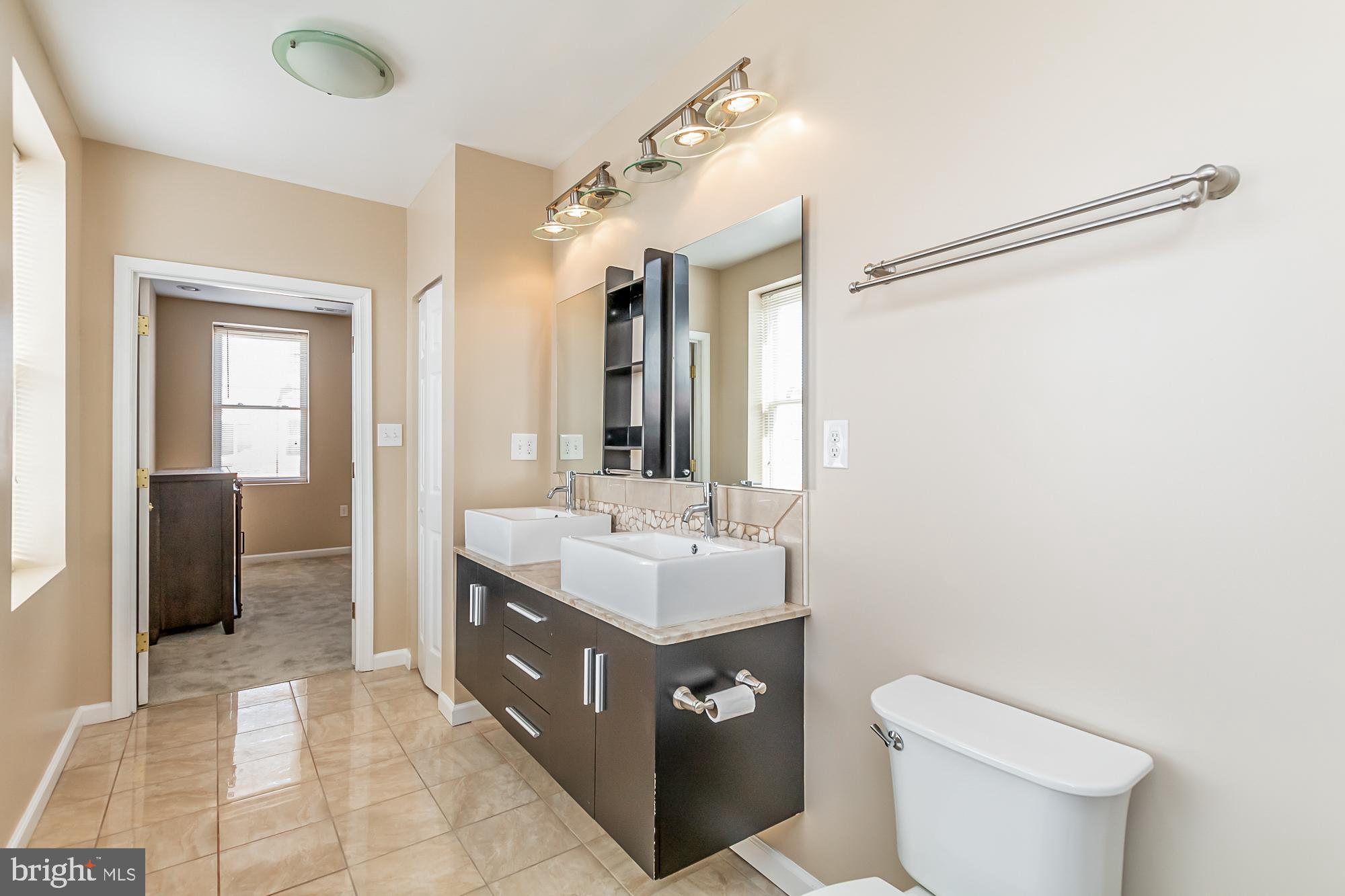 HIGHLANDTOWN - Residential Lease