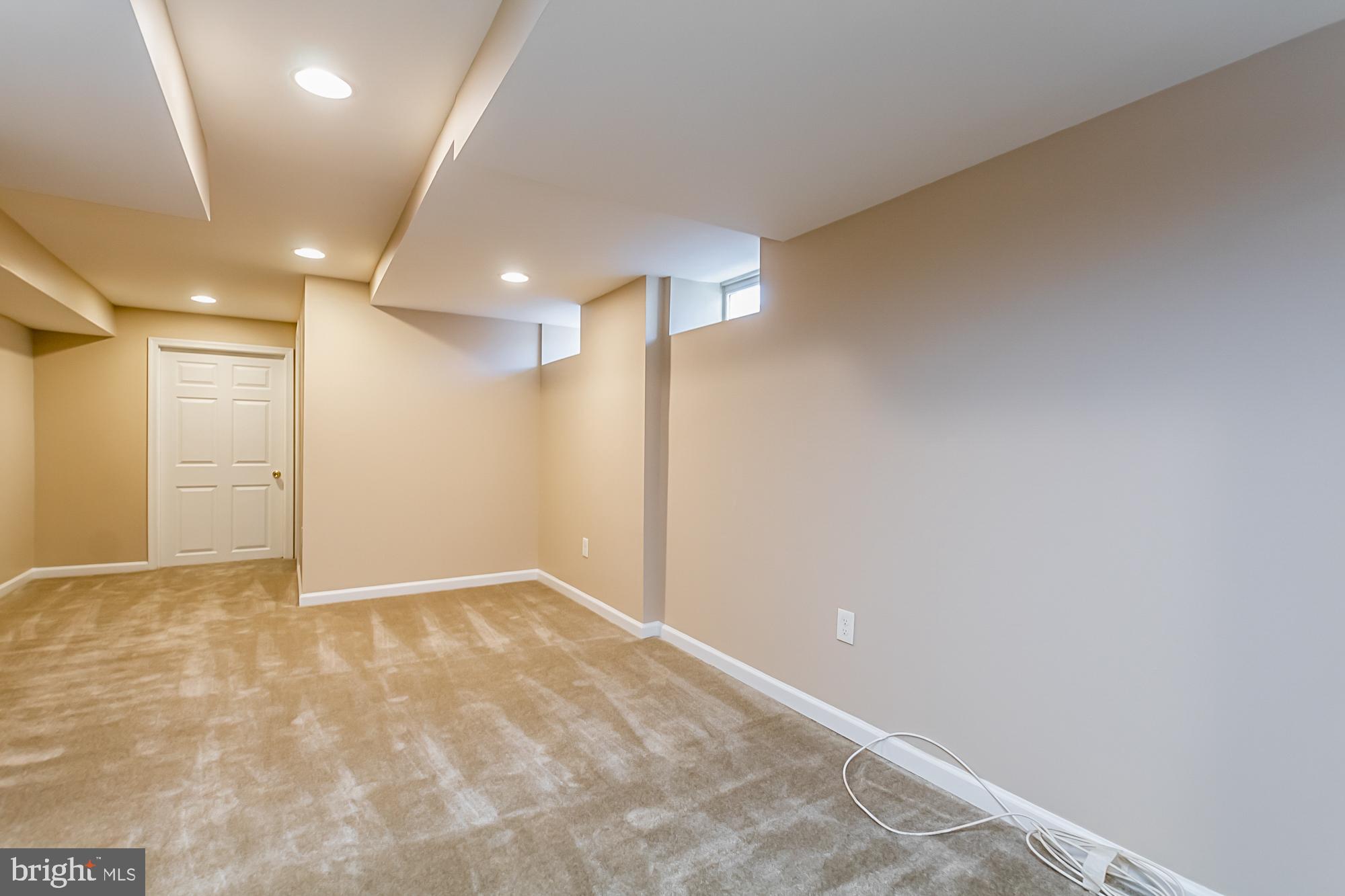 HIGHLANDTOWN - Residential Lease