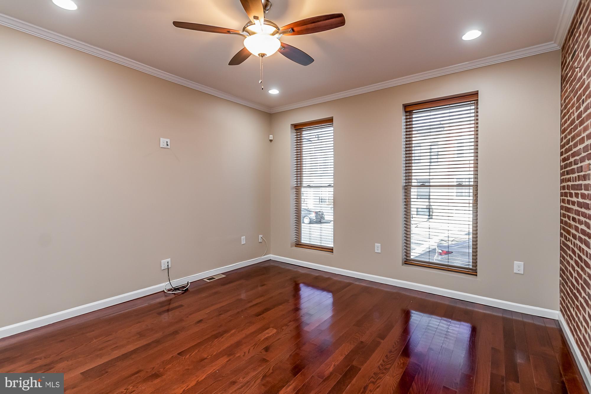 HIGHLANDTOWN - Residential Lease