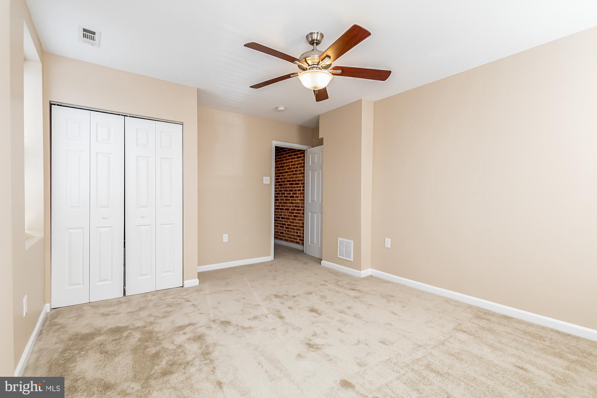 HIGHLANDTOWN - Residential Lease