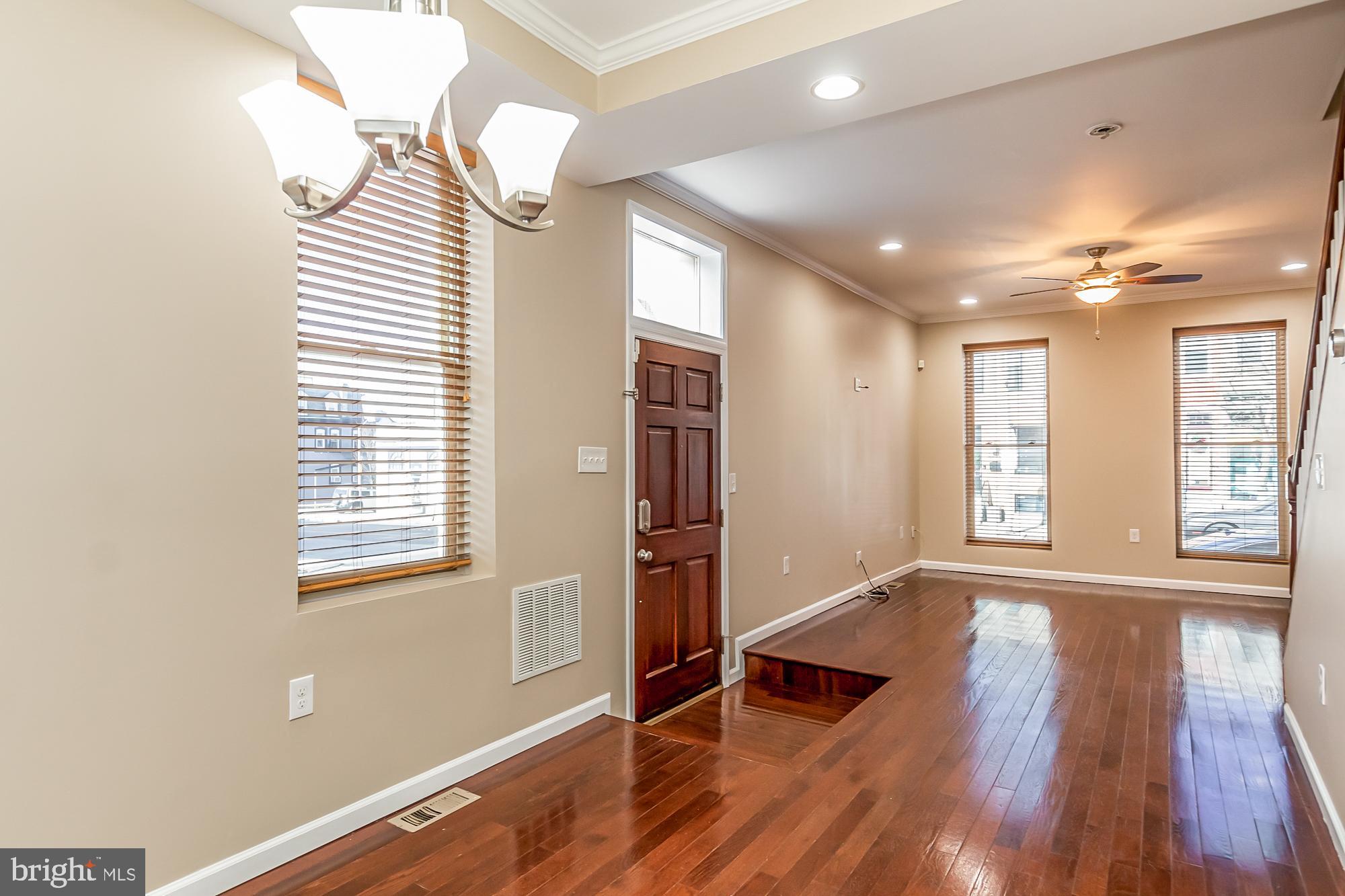 HIGHLANDTOWN - Residential Lease