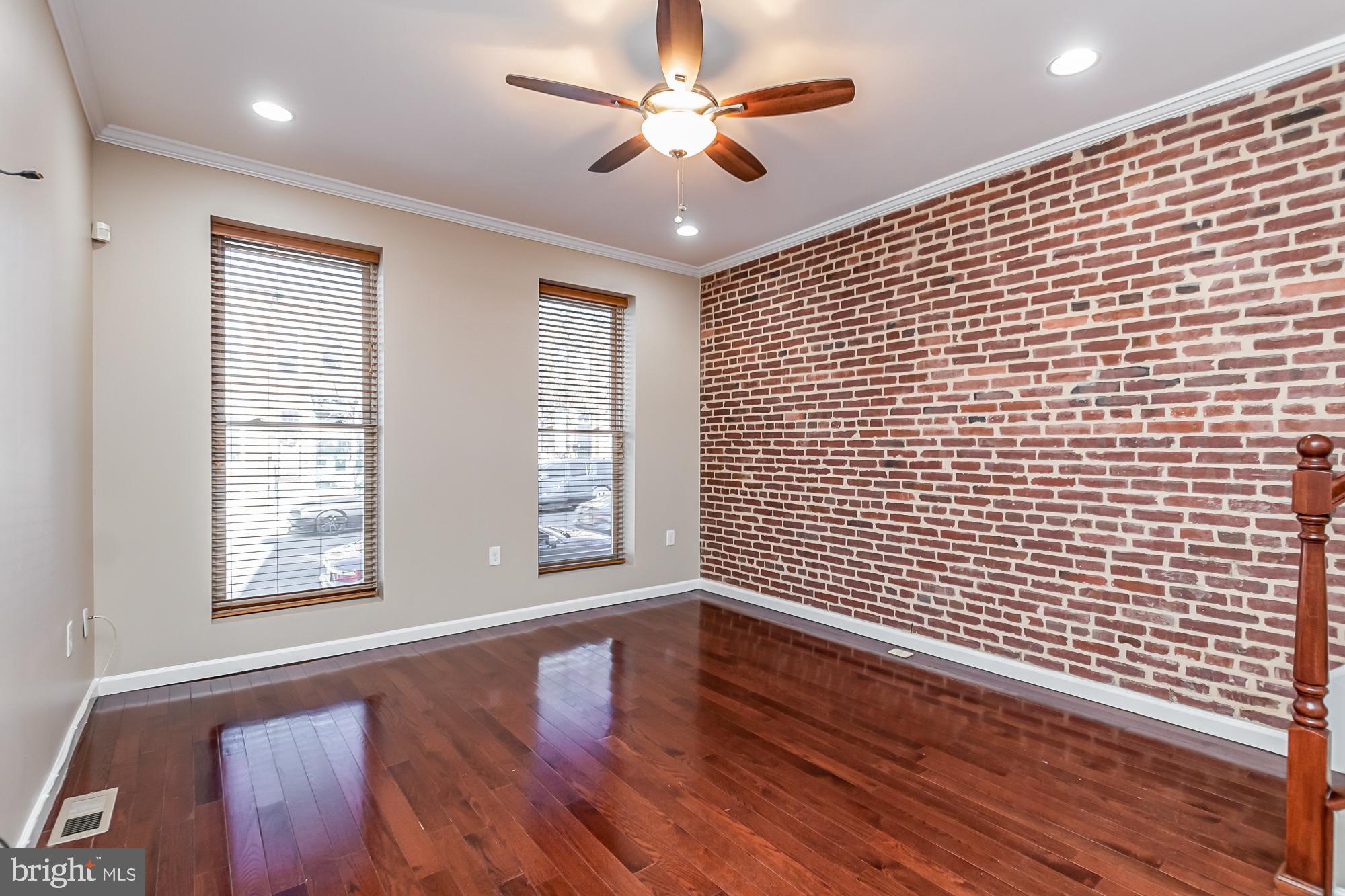 HIGHLANDTOWN - Residential Lease