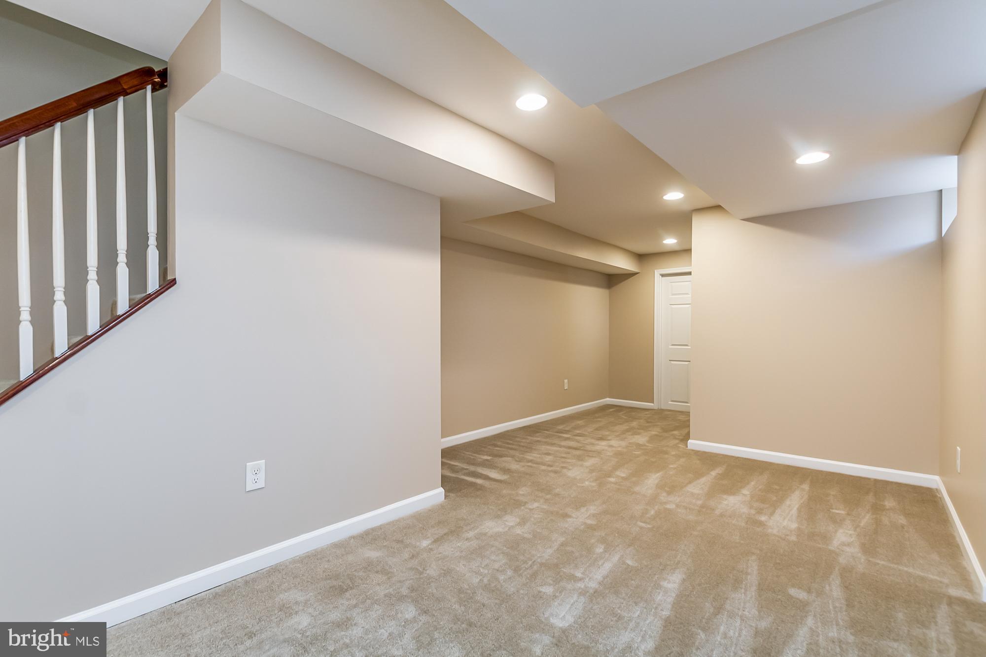 HIGHLANDTOWN - Residential Lease