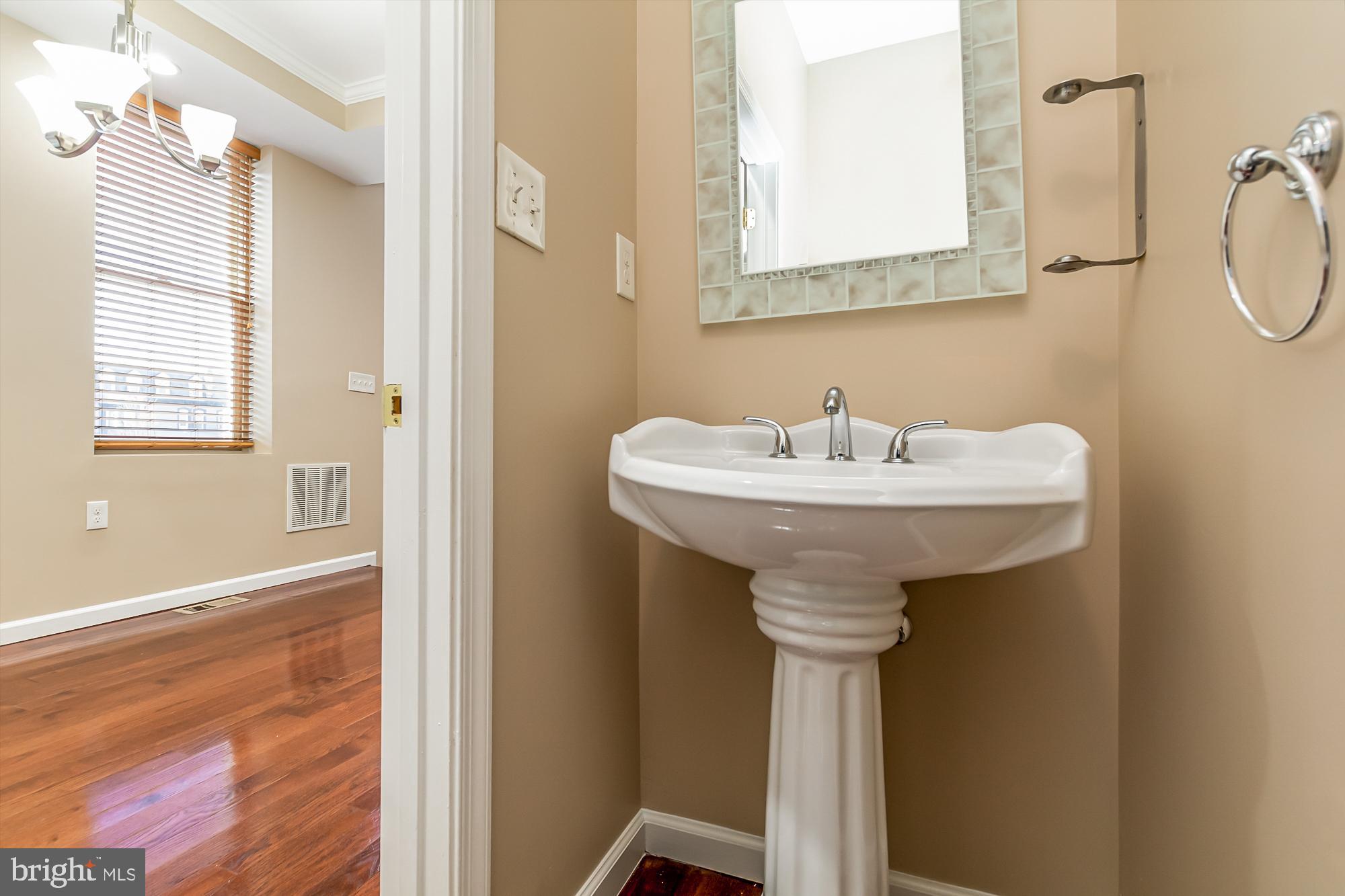 HIGHLANDTOWN - Residential Lease