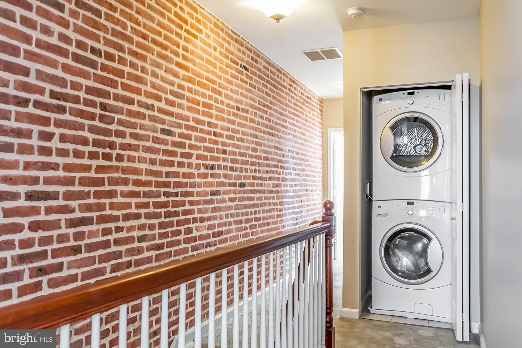 HIGHLANDTOWN - Residential Lease