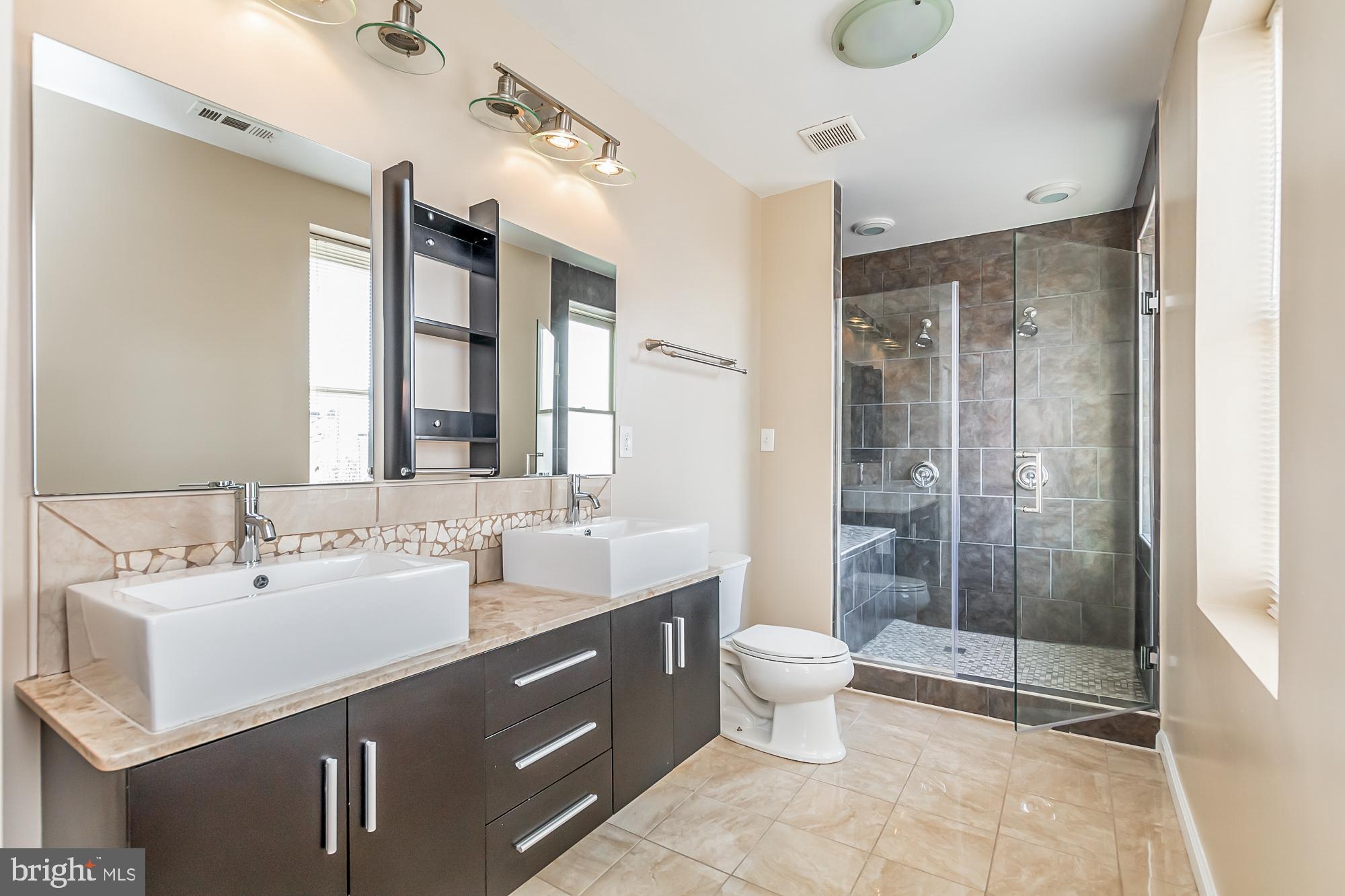 HIGHLANDTOWN - Residential Lease