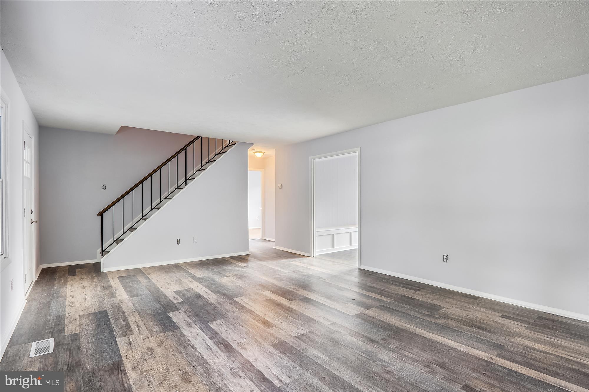 POINTER RIDGE - Residential