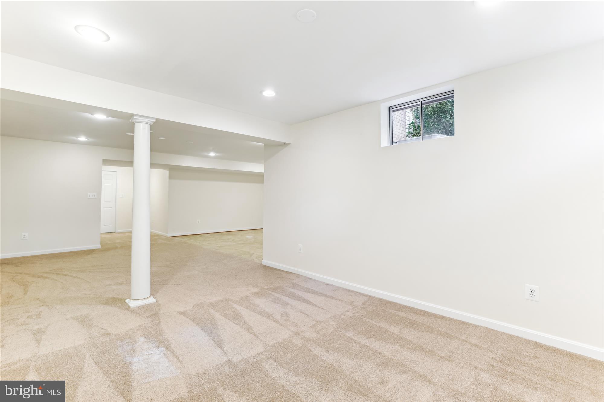 HAMPTON FOREST - Residential