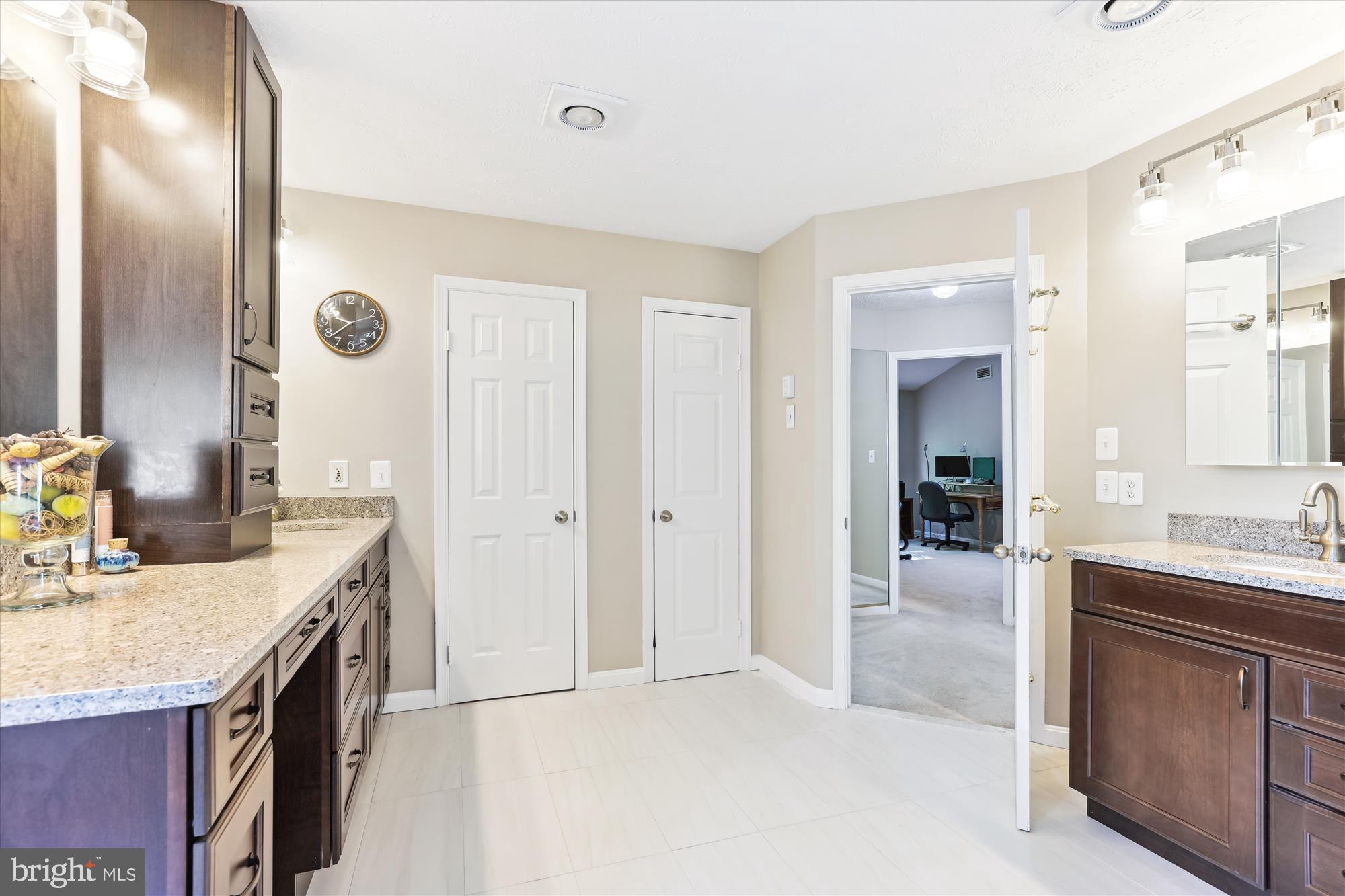 HAMPTON FOREST - Residential