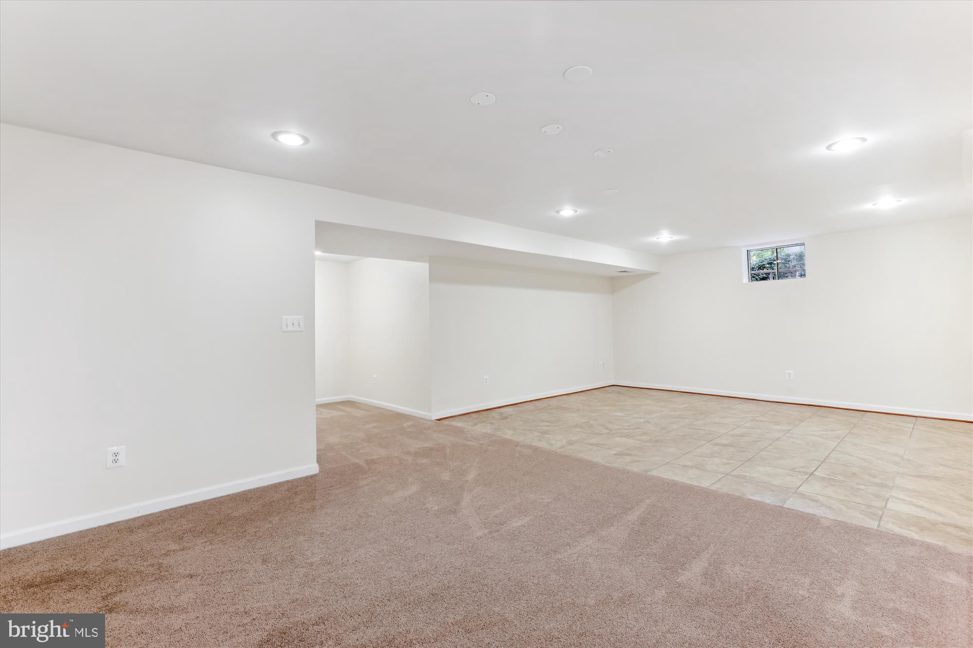 HAMPTON FOREST - Residential