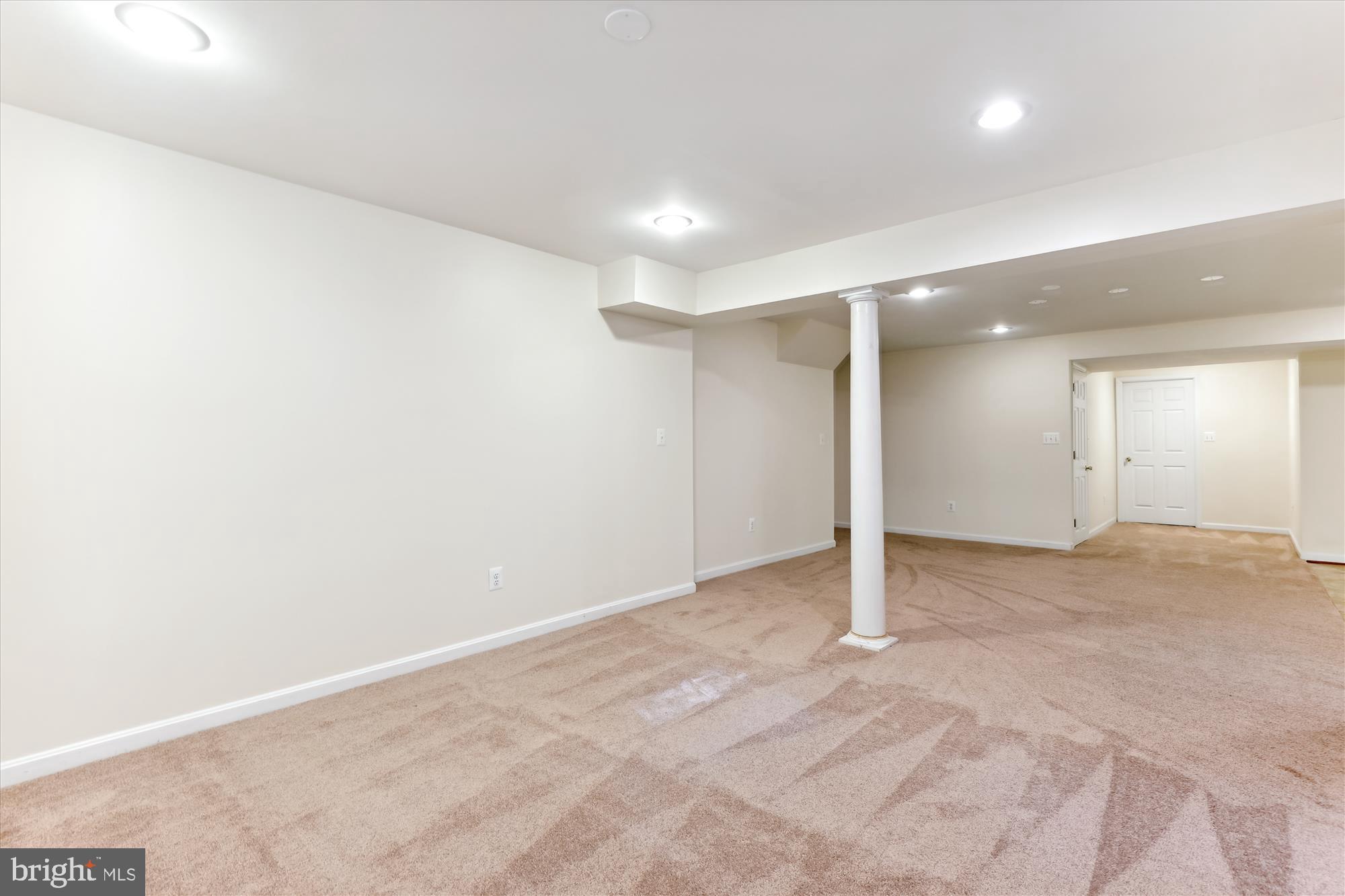 HAMPTON FOREST - Residential