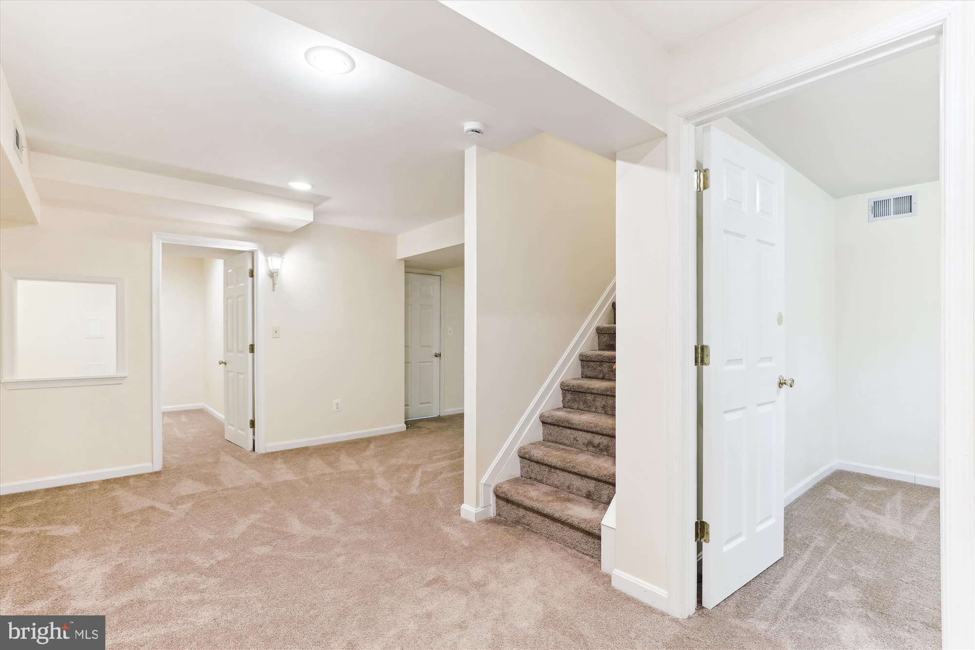 HAMPTON FOREST - Residential