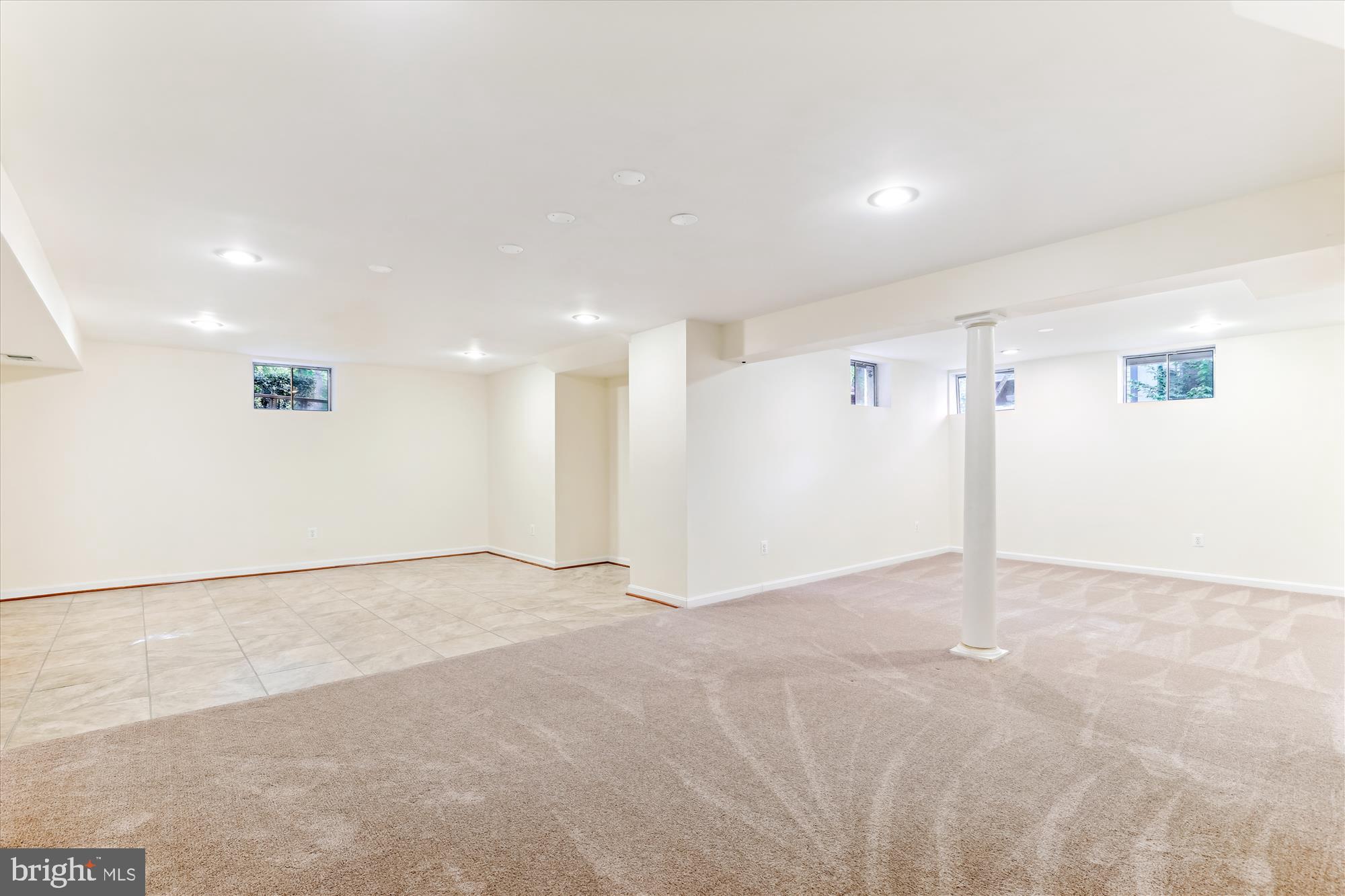 HAMPTON FOREST - Residential