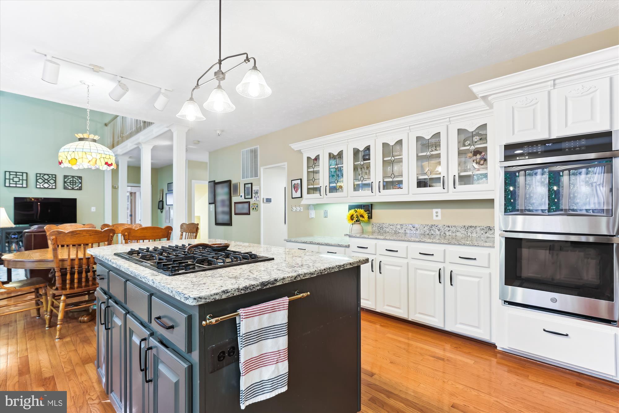 HAMPTON FOREST - Residential