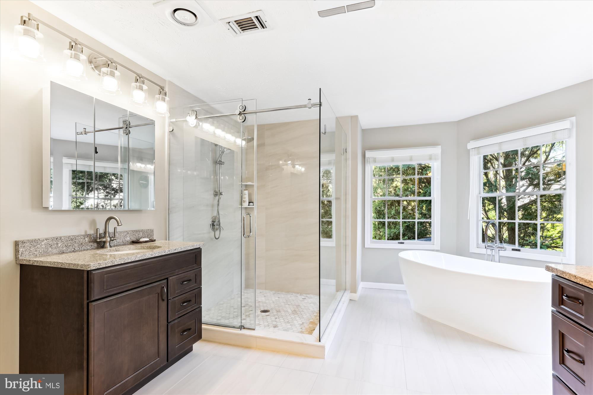 HAMPTON FOREST - Residential