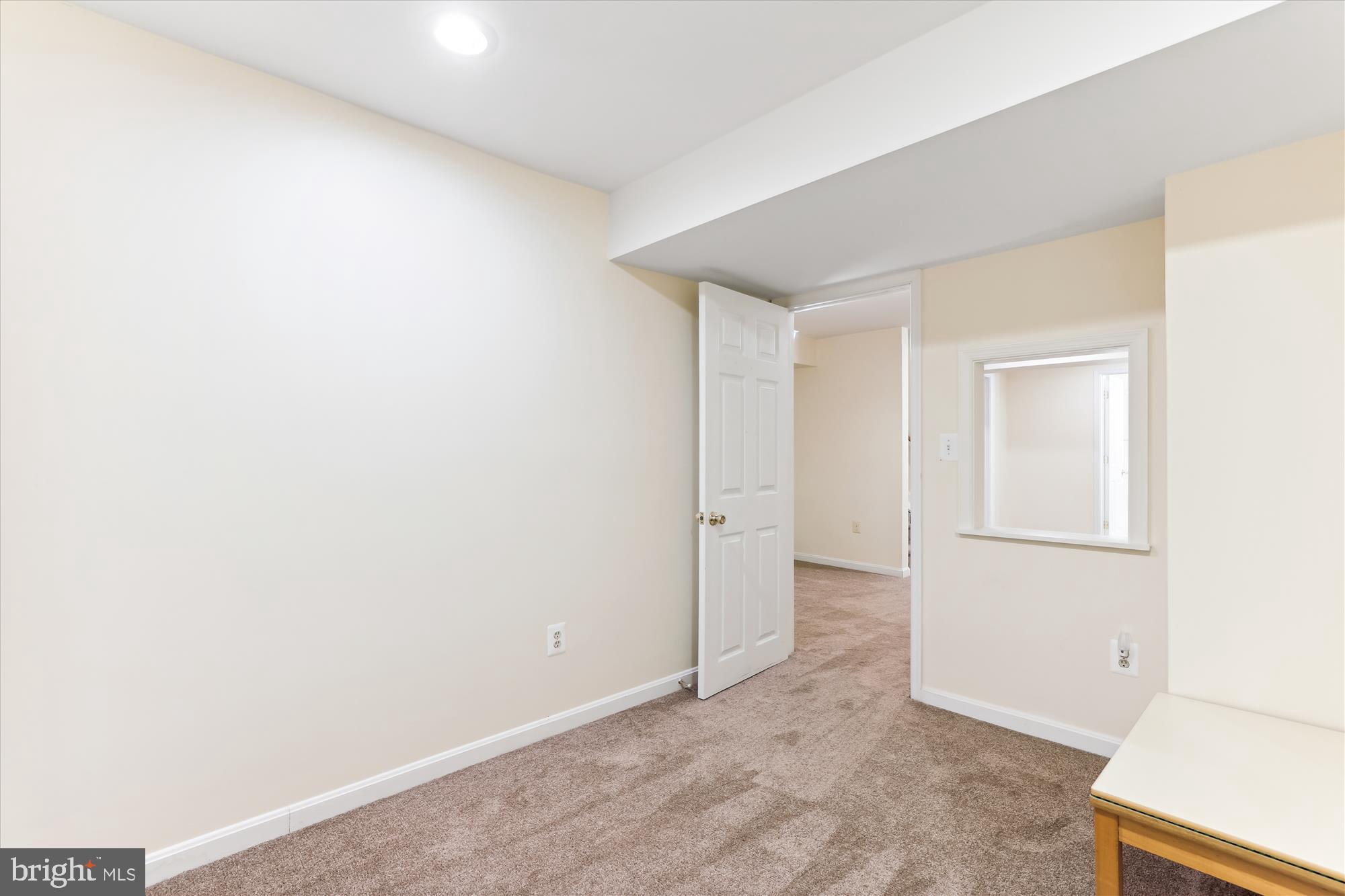 HAMPTON FOREST - Residential