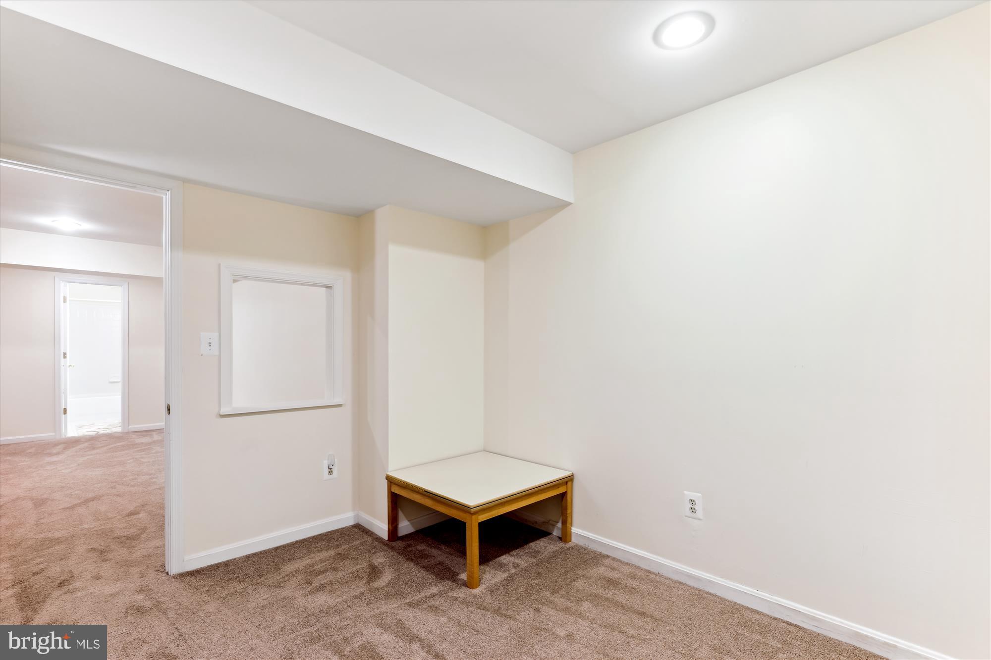 HAMPTON FOREST - Residential