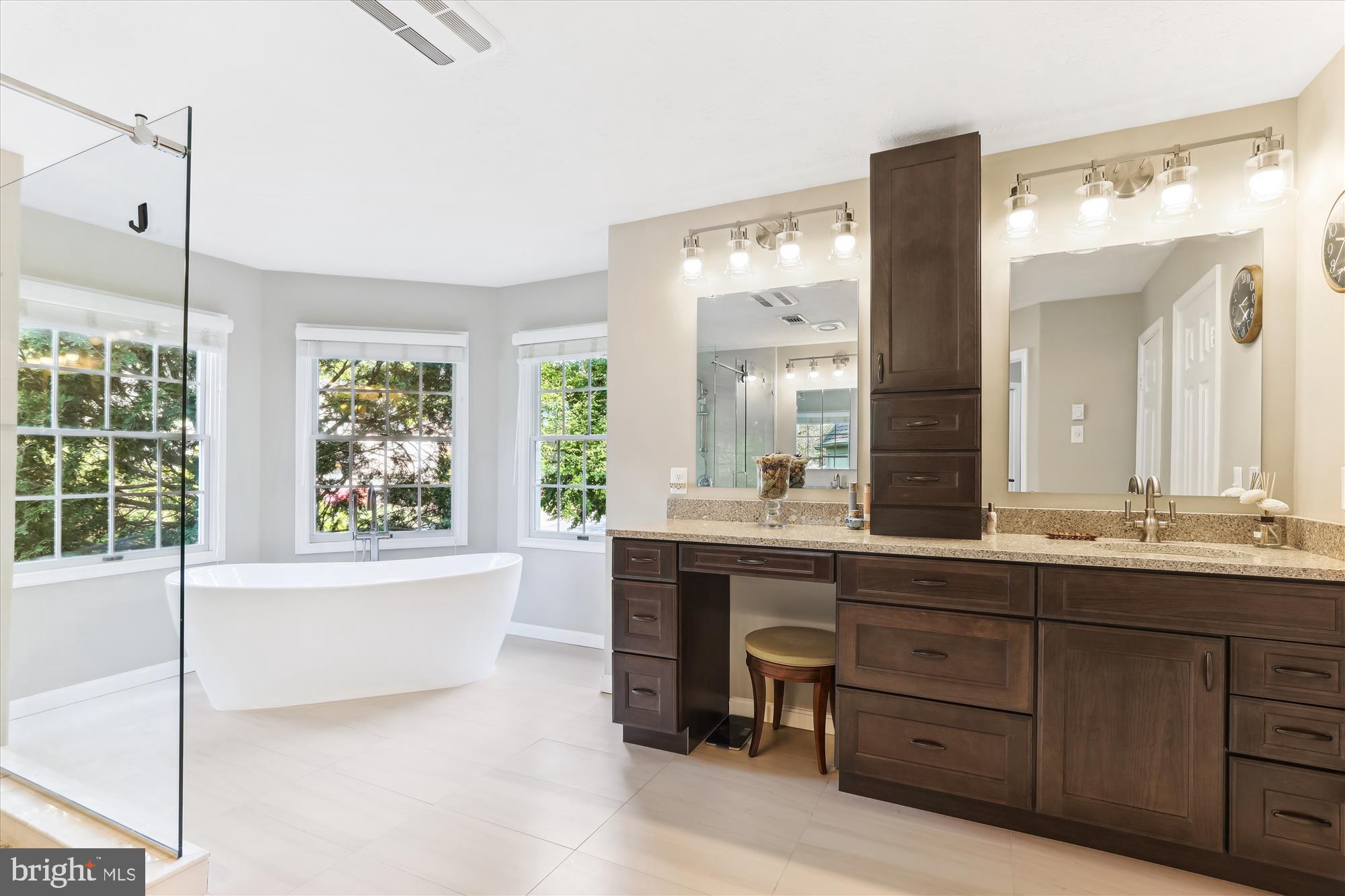 HAMPTON FOREST - Residential