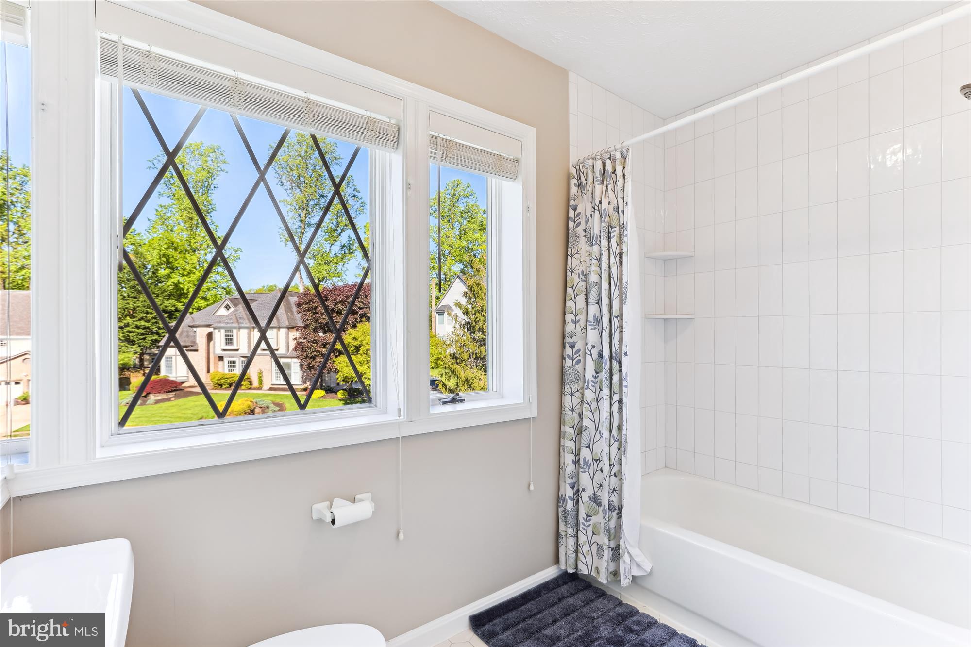 HAMPTON FOREST - Residential