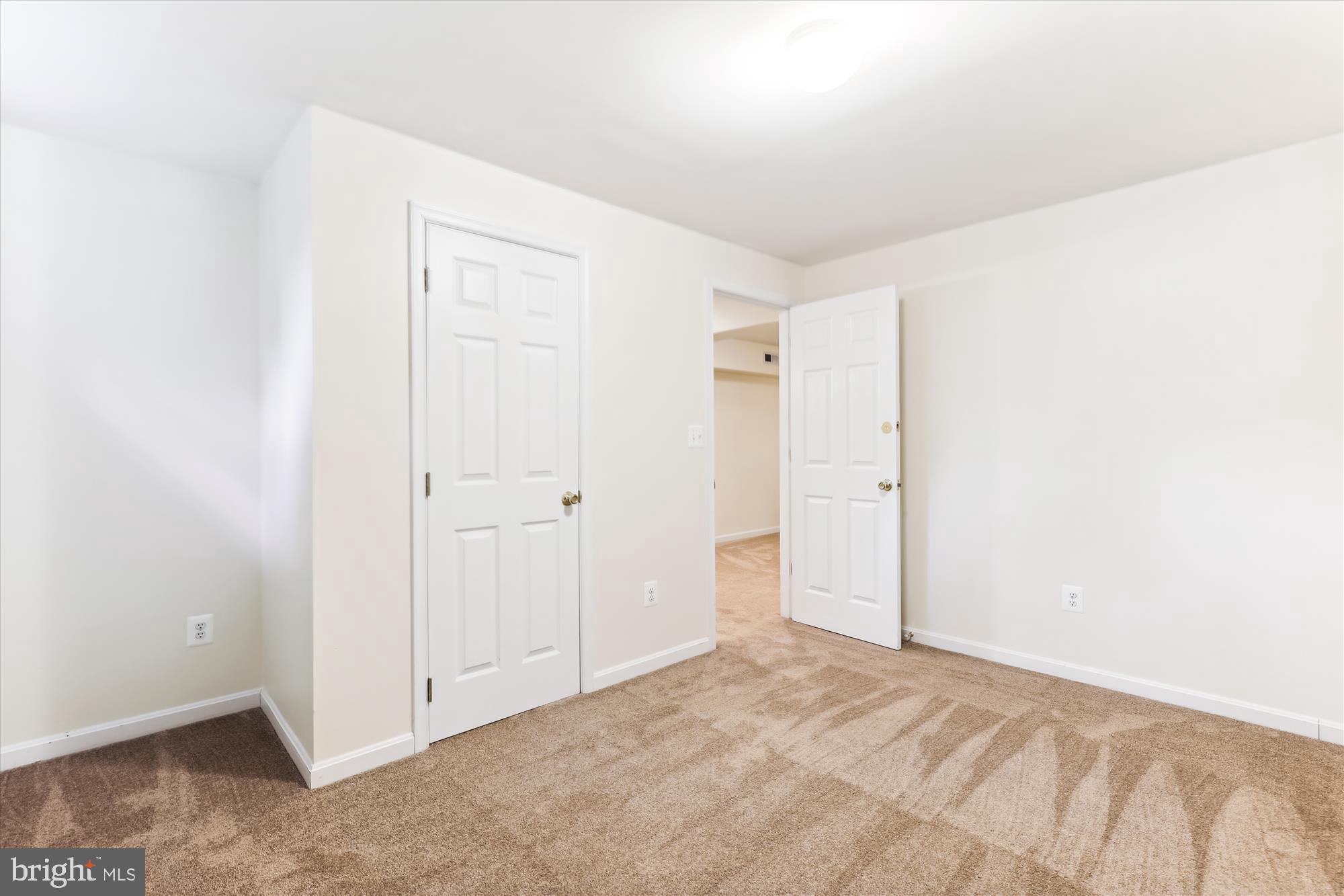 HAMPTON FOREST - Residential