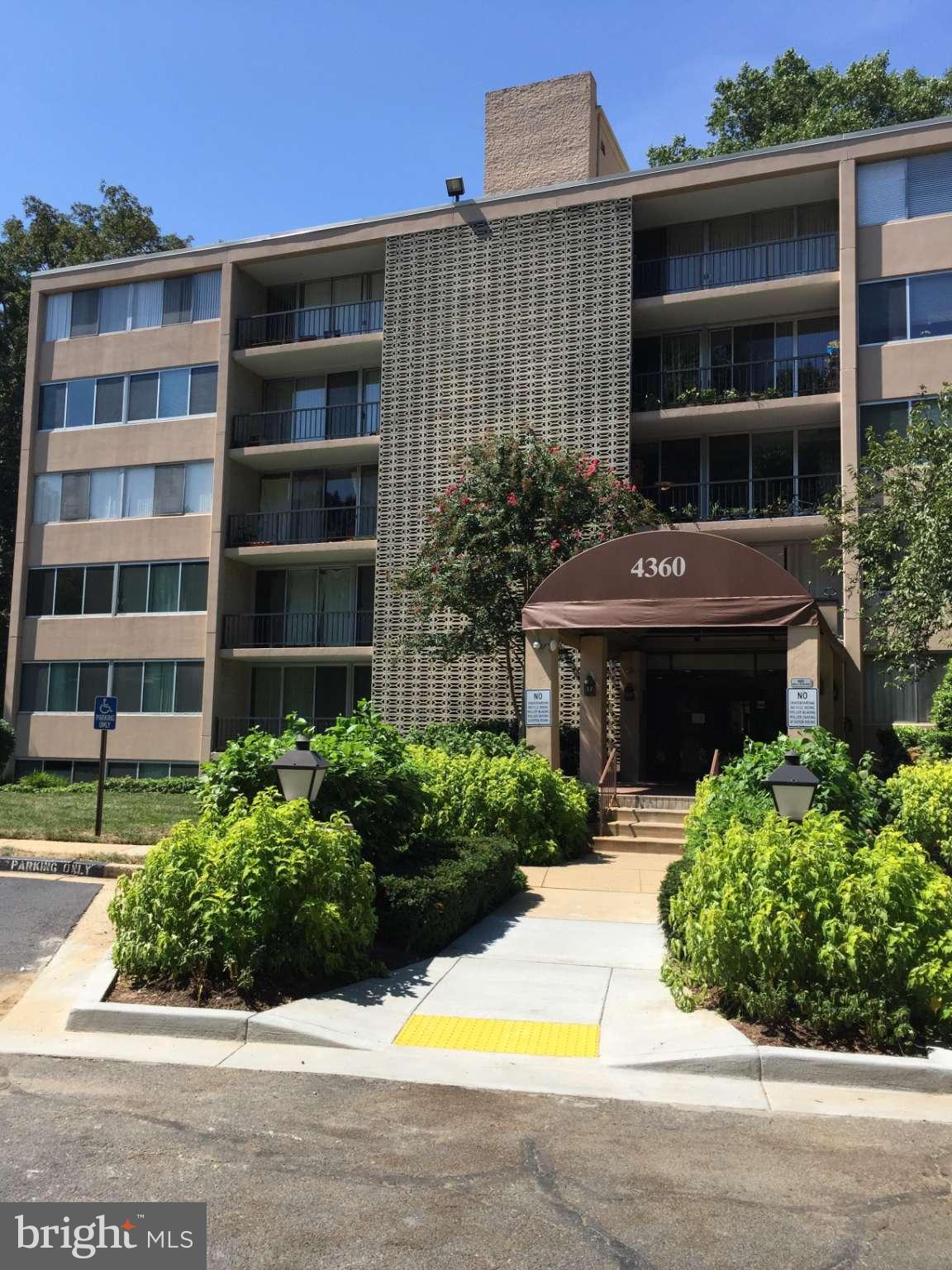 IVYMOUNT COURT - Residential Lease