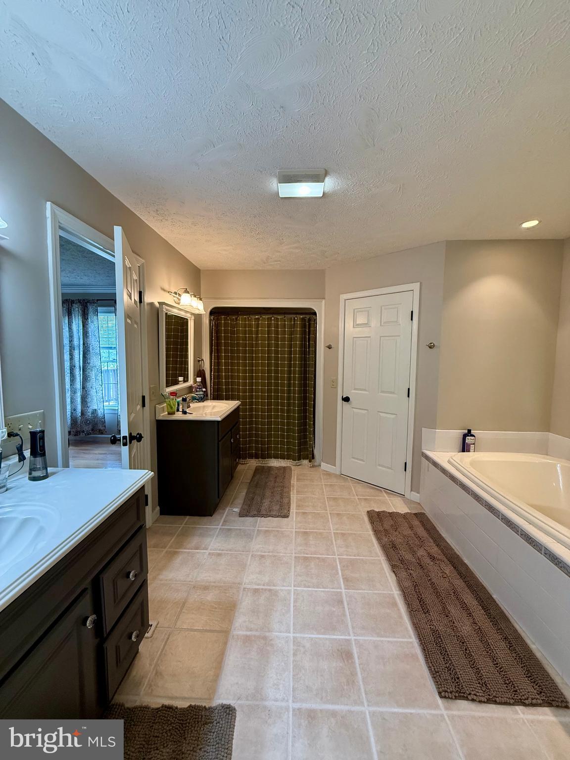 ANDERSON HILL - Residential