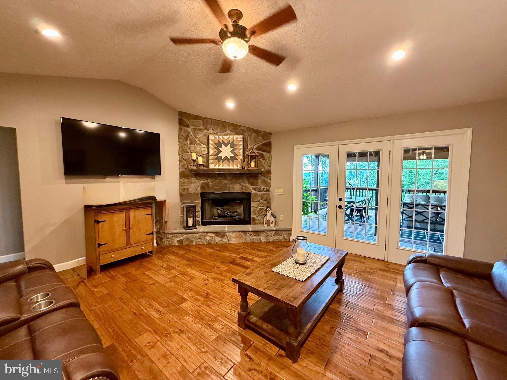 ANDERSON HILL - Residential