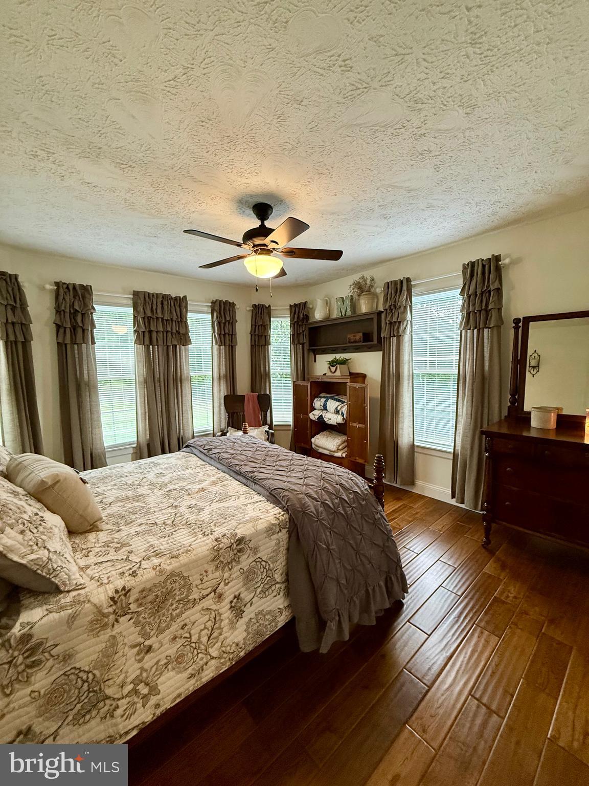 ANDERSON HILL - Residential