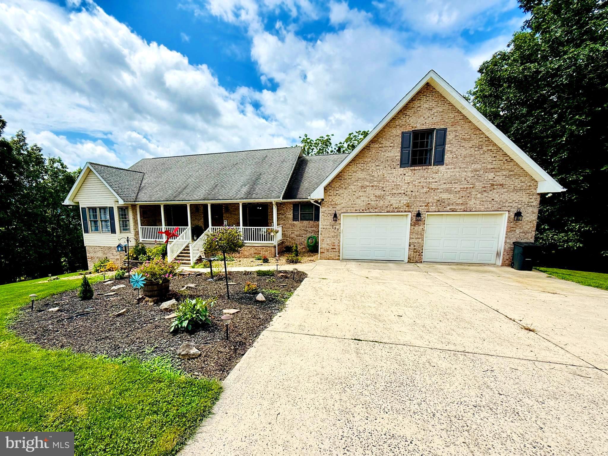 ANDERSON HILL - Residential