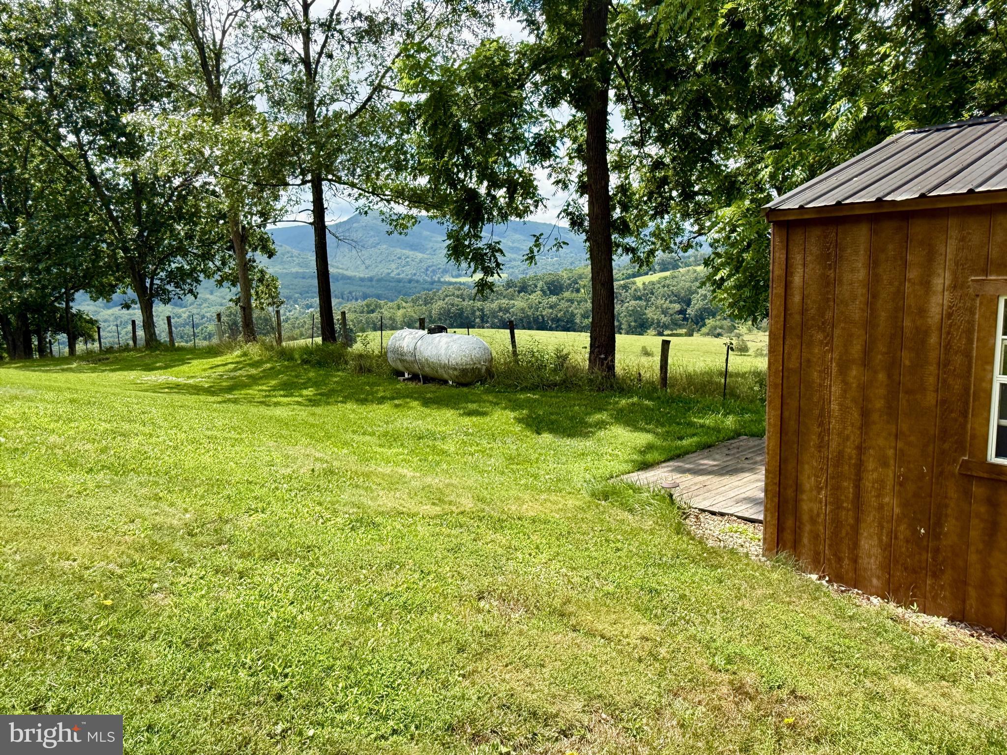 ANDERSON HILL - Residential