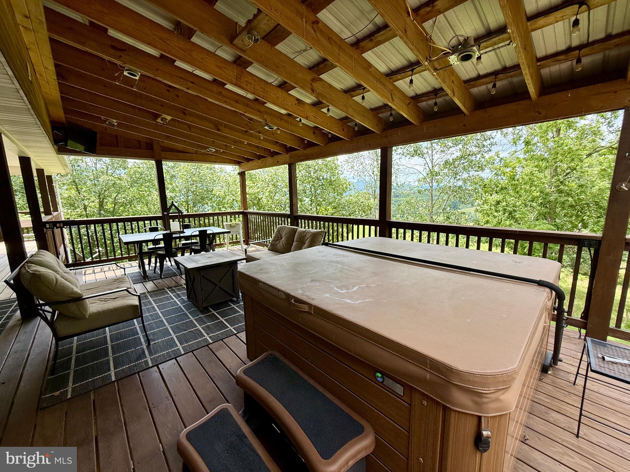 ANDERSON HILL - Residential