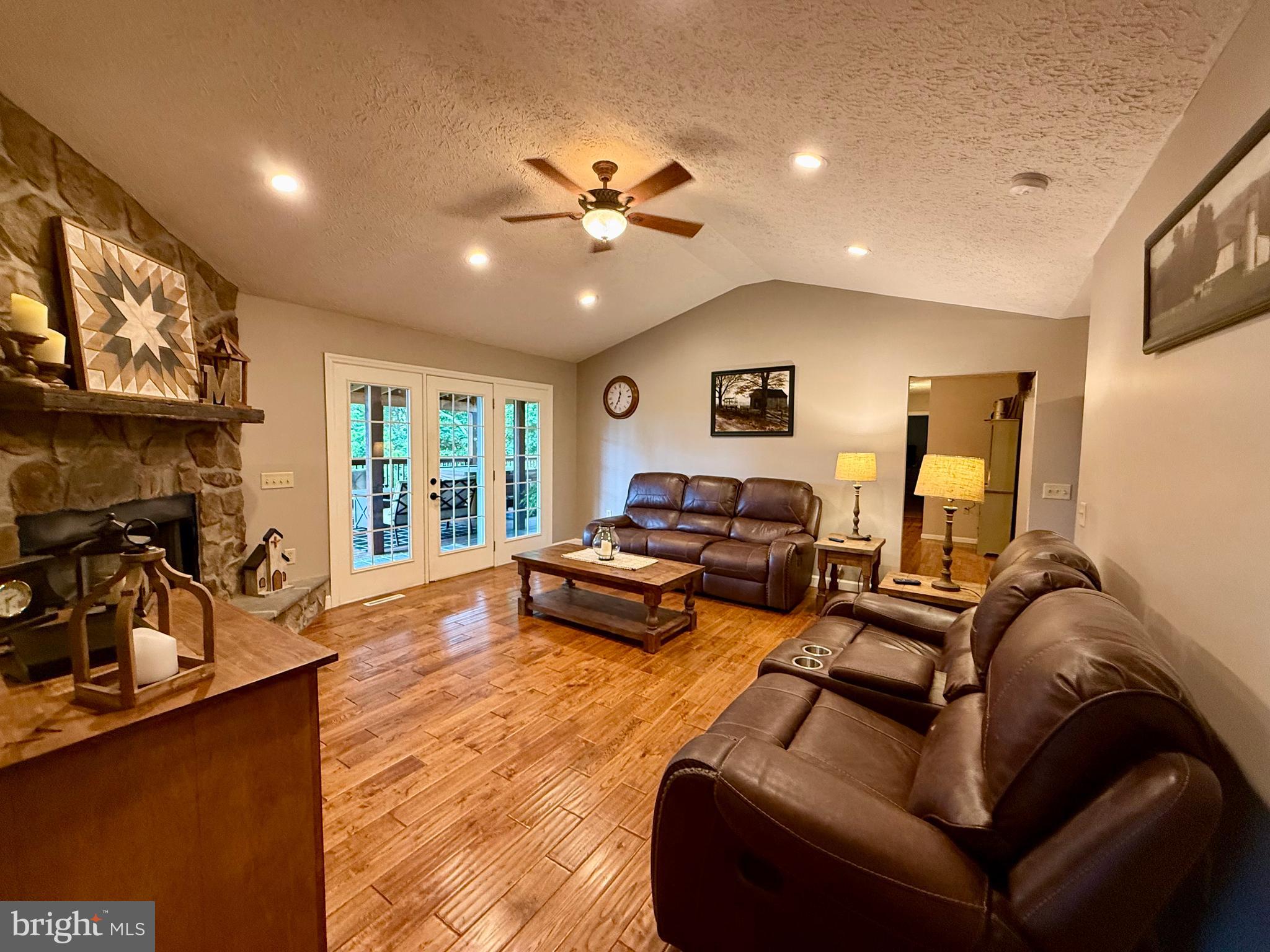 ANDERSON HILL - Residential