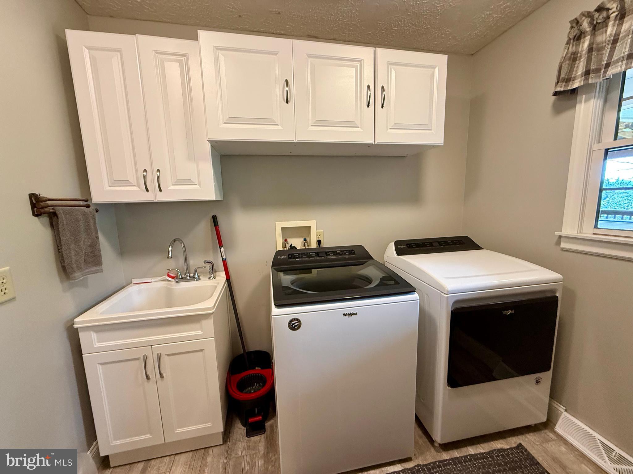 ANDERSON HILL - Residential