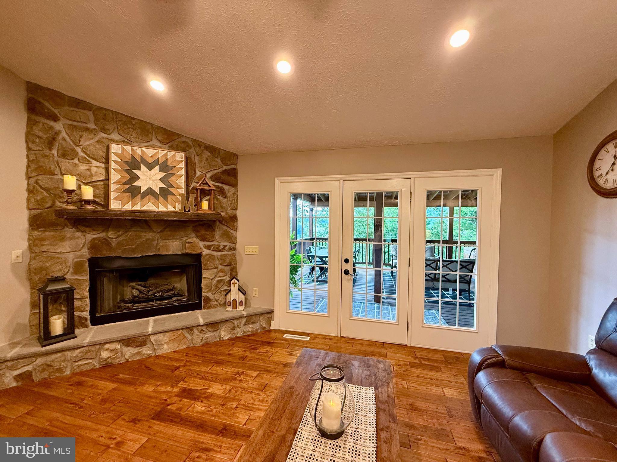 ANDERSON HILL - Residential