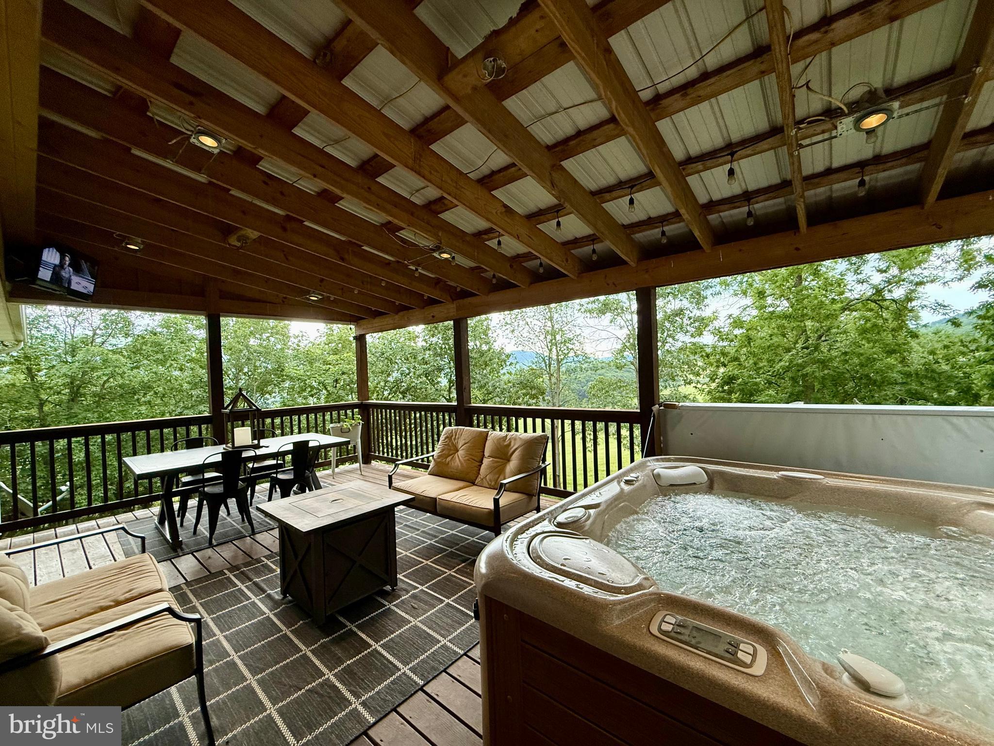 ANDERSON HILL - Residential